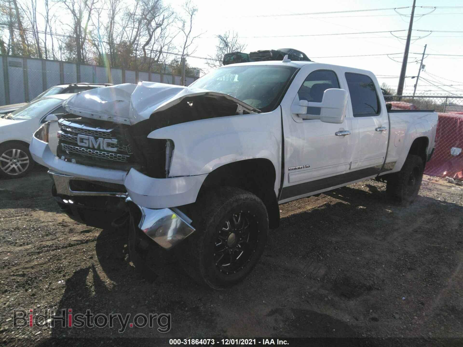 2012 GMC SIERRA 2500HD - VIN: 1GT120E80CF170955 - Photo 2