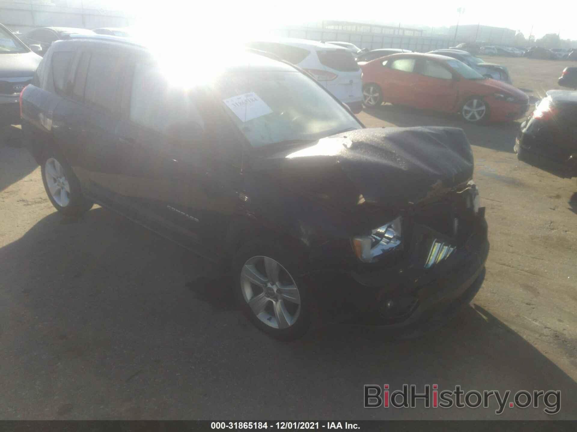 Photo 1J4NT1FB9BD138640 - JEEP COMPASS 2011