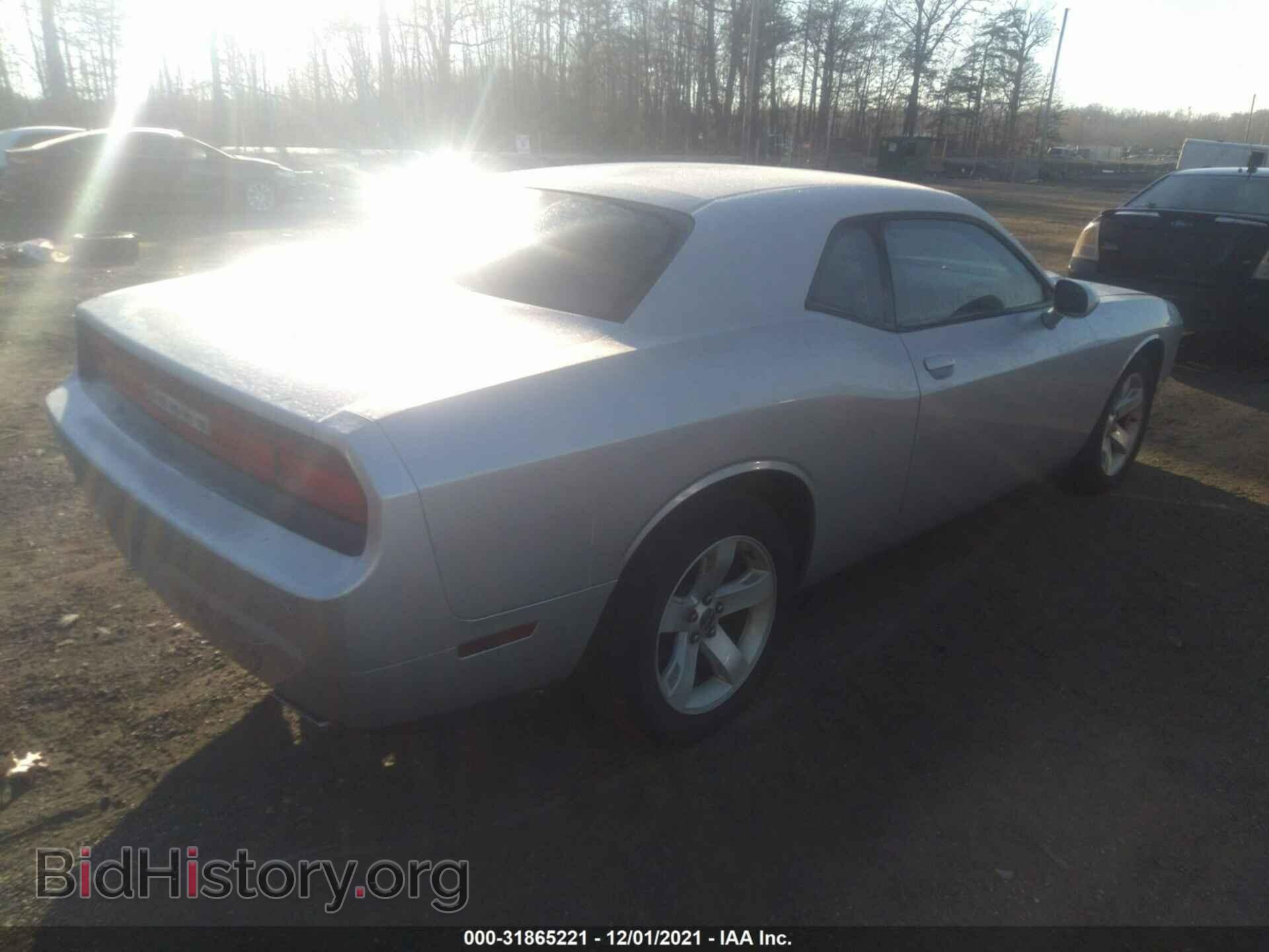 2012 DODGE CHALLENGER - VIN: 2C3CDYAG7CH228111 - Фото 4