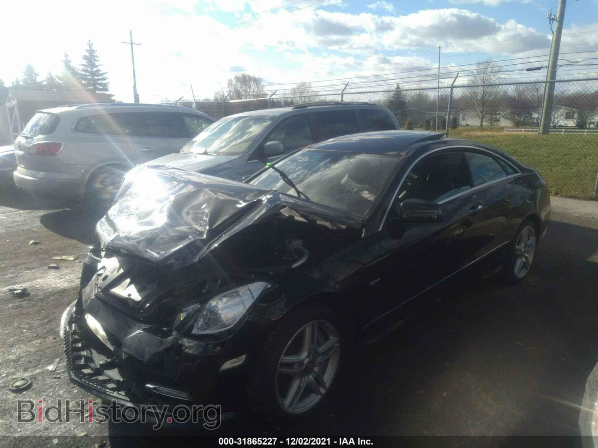 2012 MERCEDES-BENZ E-CLASS - VIN: WDDKJ7DB4CF157709 - Фото 2