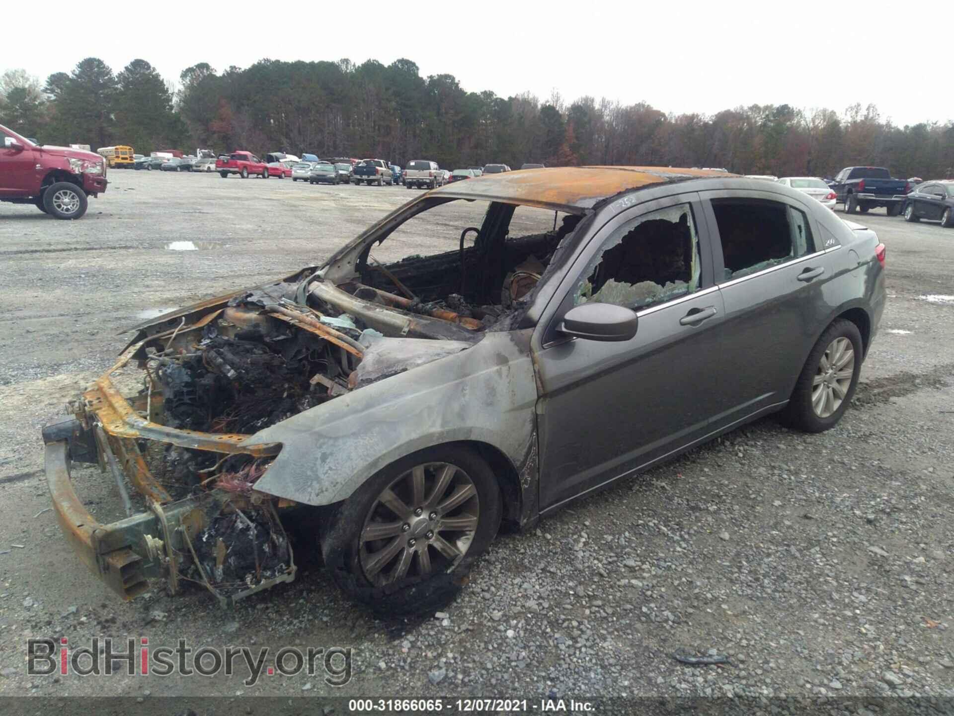 2013 CHRYSLER 200 - VIN: 1C3CCBBB7DN578978 - Photo 2