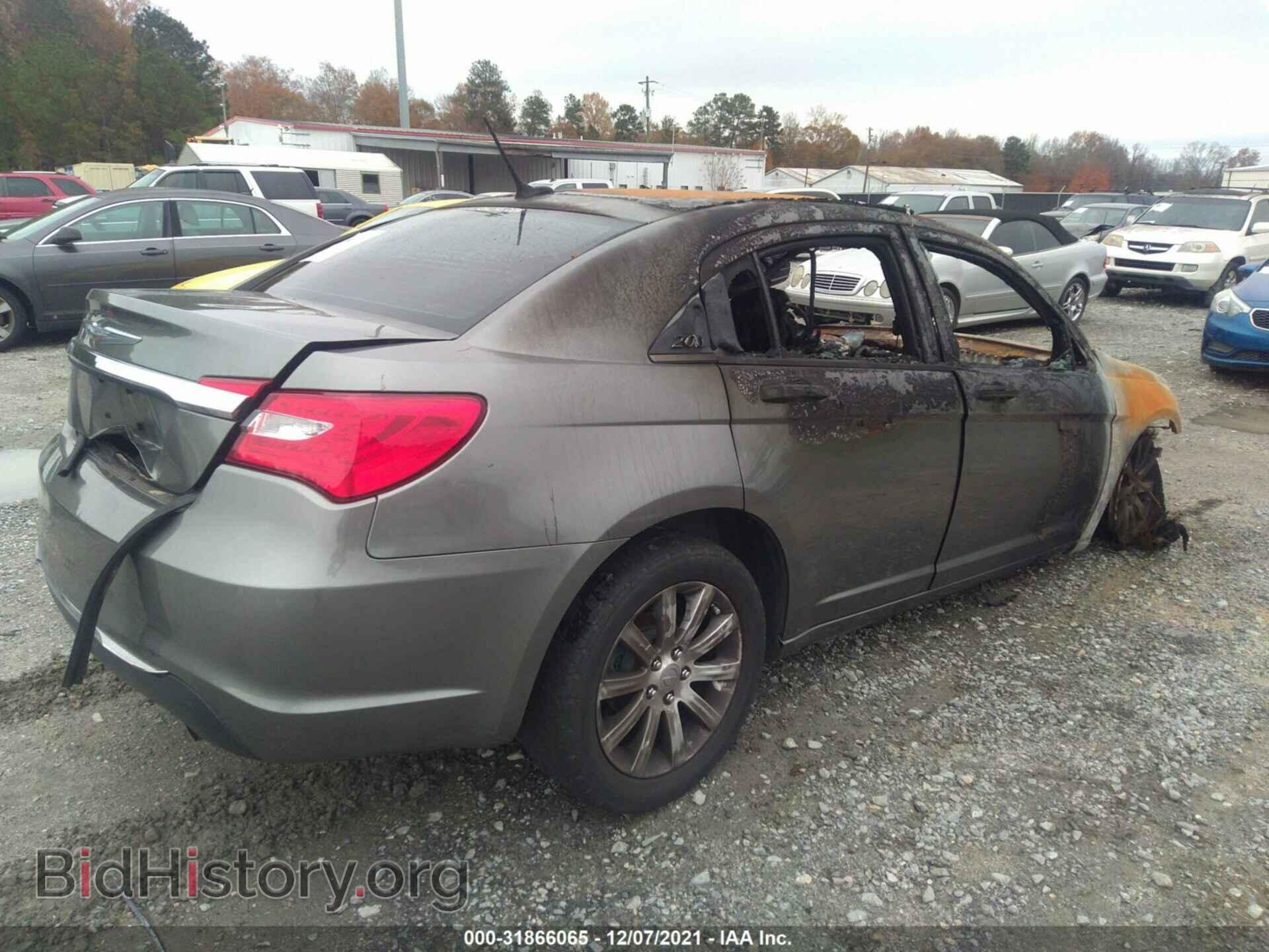 2013 CHRYSLER 200 - VIN: 1C3CCBBB7DN578978 - Photo 4