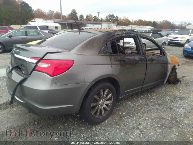 2013 Chrysler 200 (VIN 1C3CCBBB7DN578978) — photo 4 of 10