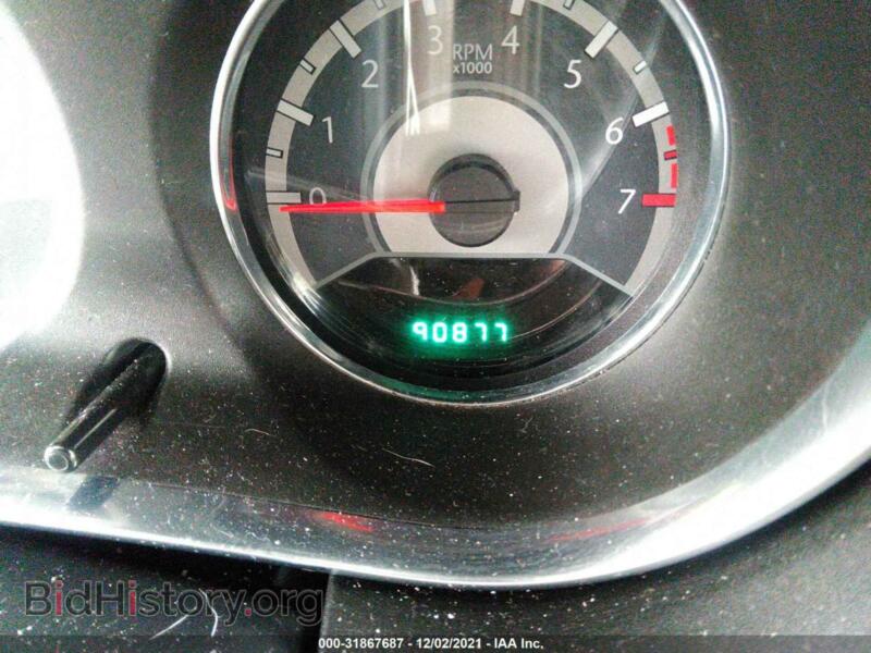 2013 Chrysler 200 (VIN 1C3CCBBB5DN549558) — photo 7 of 11