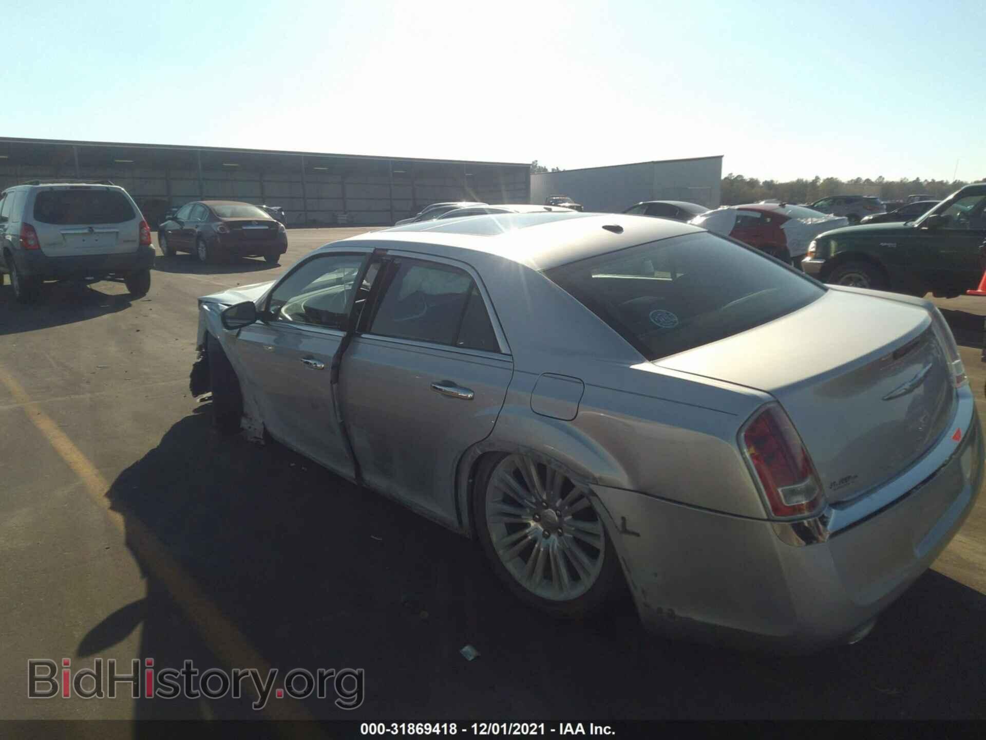 2012 CHRYSLER 300 - VIN: 2C3CCACG2CH238066 - Фото 3