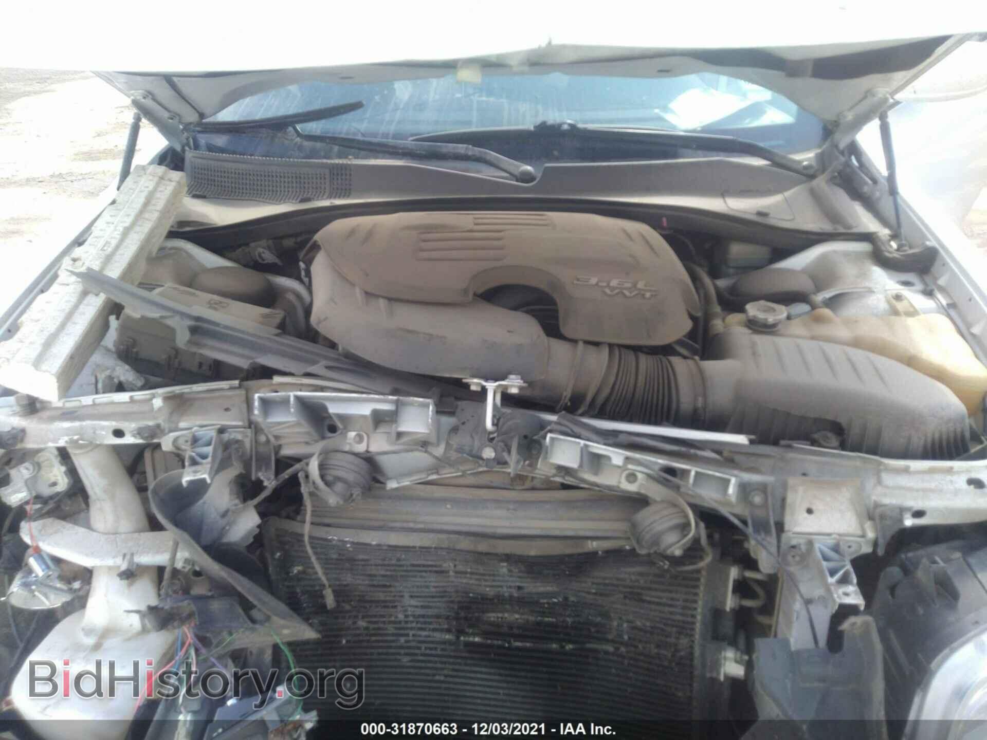 2012 CHRYSLER 300 - VIN: 2C3CCAAG1CH104894 - Фото 10