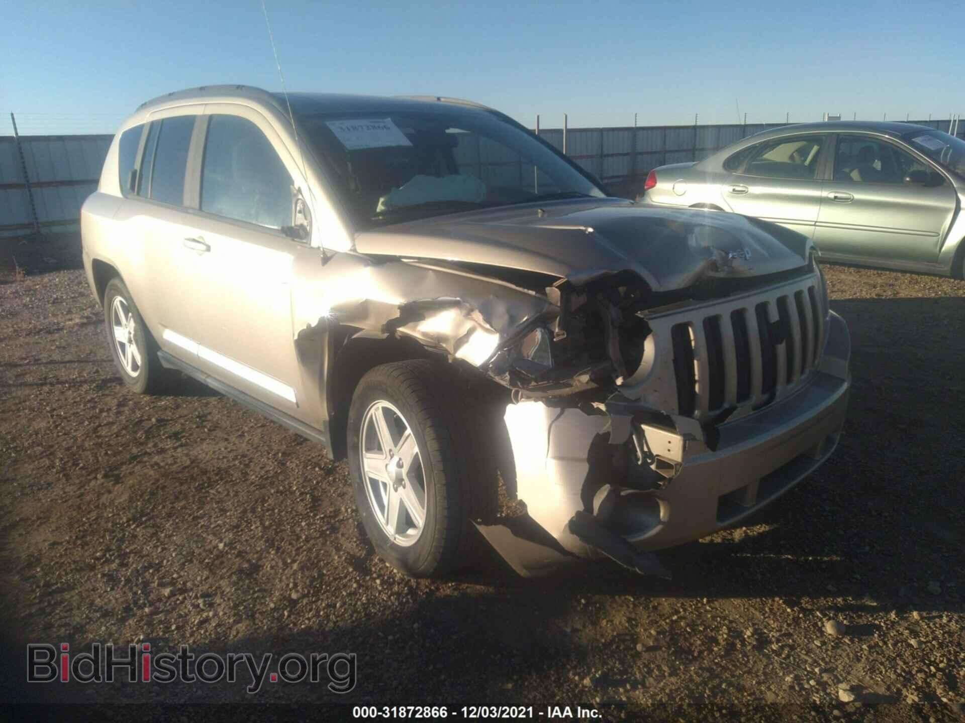 2010 JEEP COMPASS - VIN: 1J4NT1FA2AD621764 - Photo 6