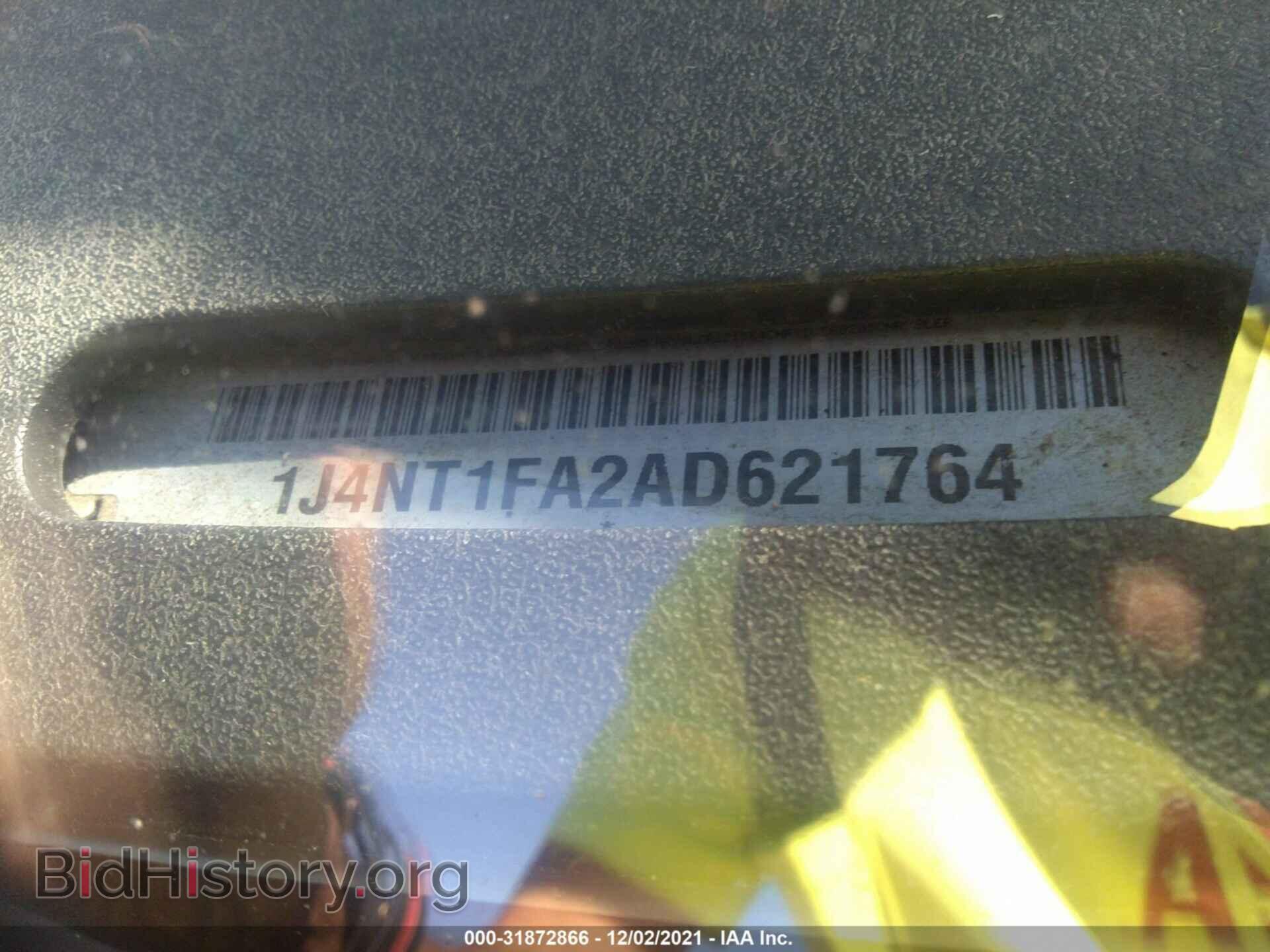 2010 JEEP COMPASS - VIN: 1J4NT1FA2AD621764 - Photo 9