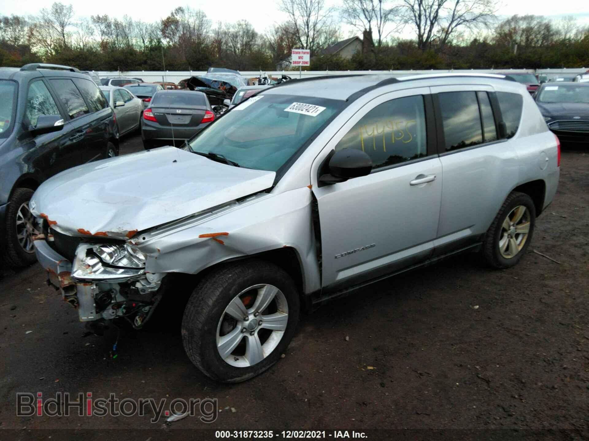 2011 JEEP COMPASS - VIN: 1J4NT1FA7BD169148 - Photo 2
