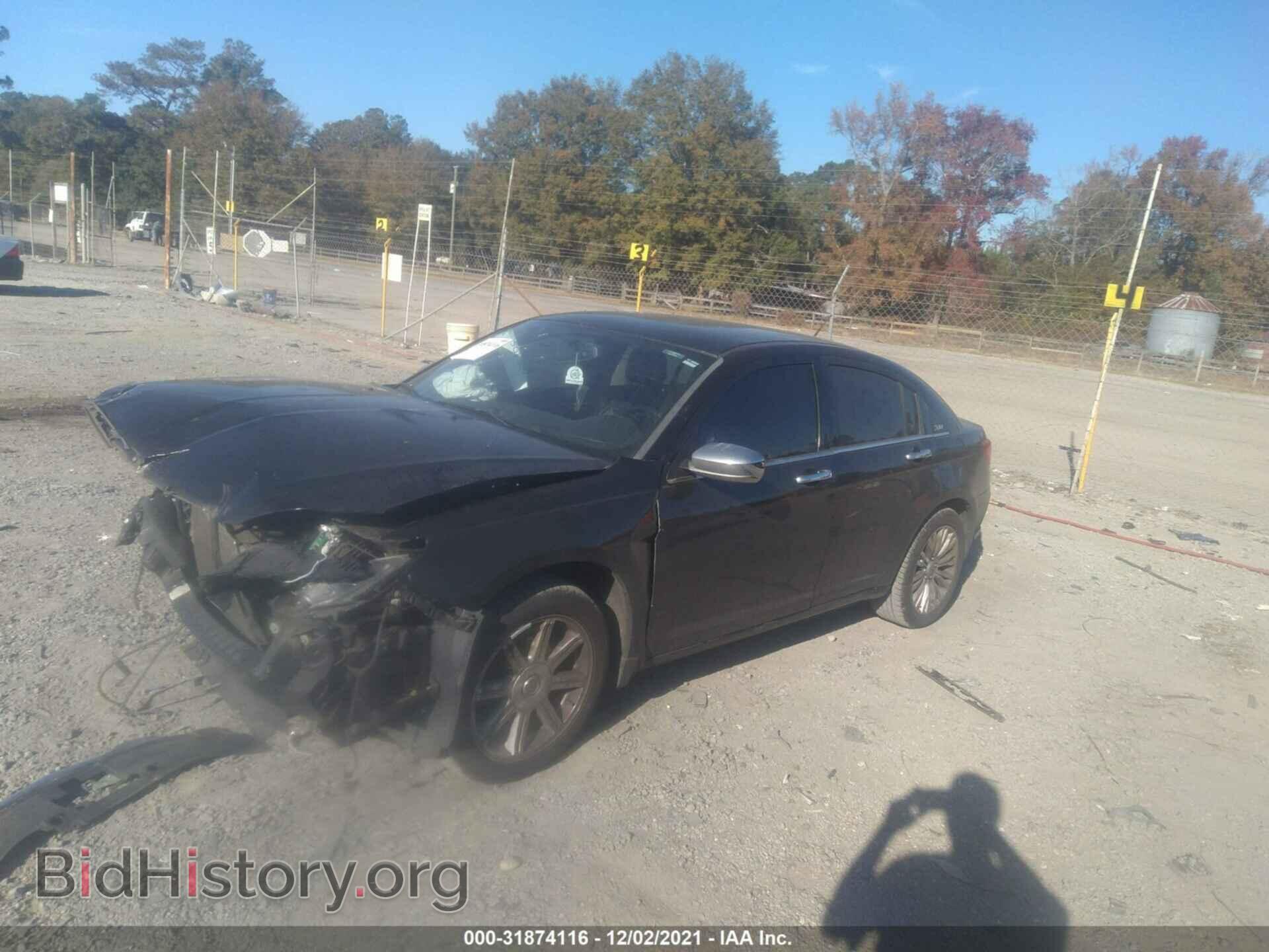 2012 CHRYSLER 200 - VIN: 1C3CCBCB7CN256418 - Photo 2