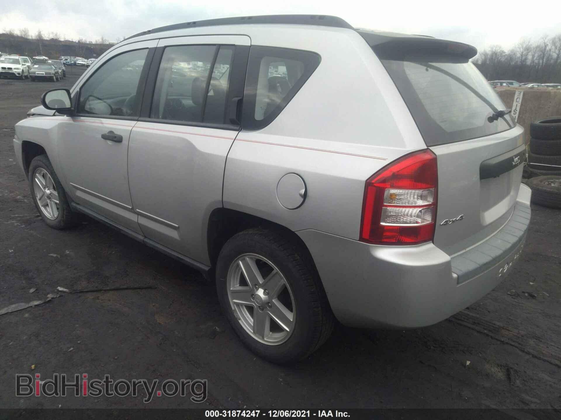 2009 JEEP COMPASS - VIN: 1J4FF47B79D188815 - Фото 3