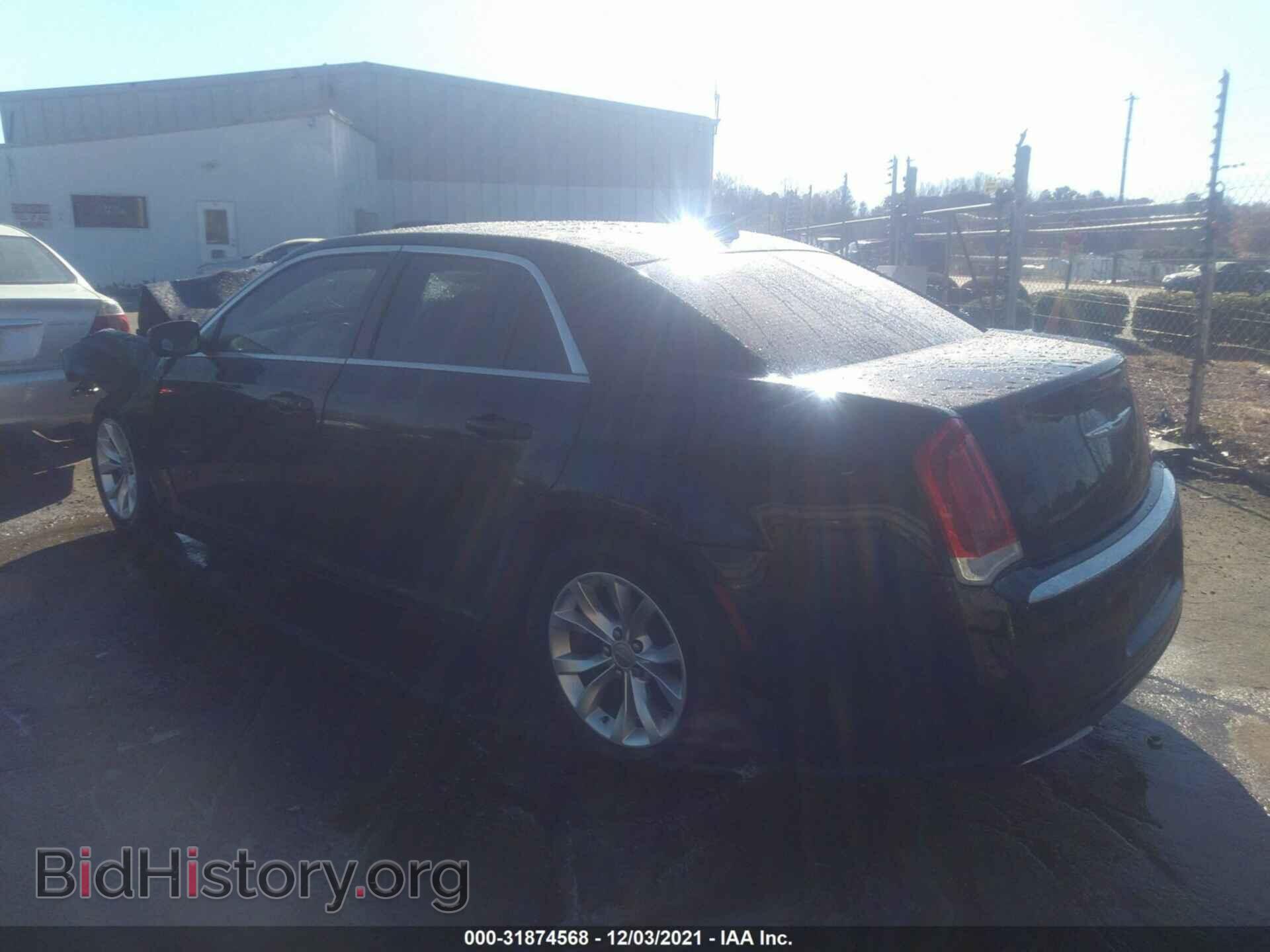 2016 CHRYSLER 300 - VIN: 2C3CCAAG4GH273880 - Фото 3