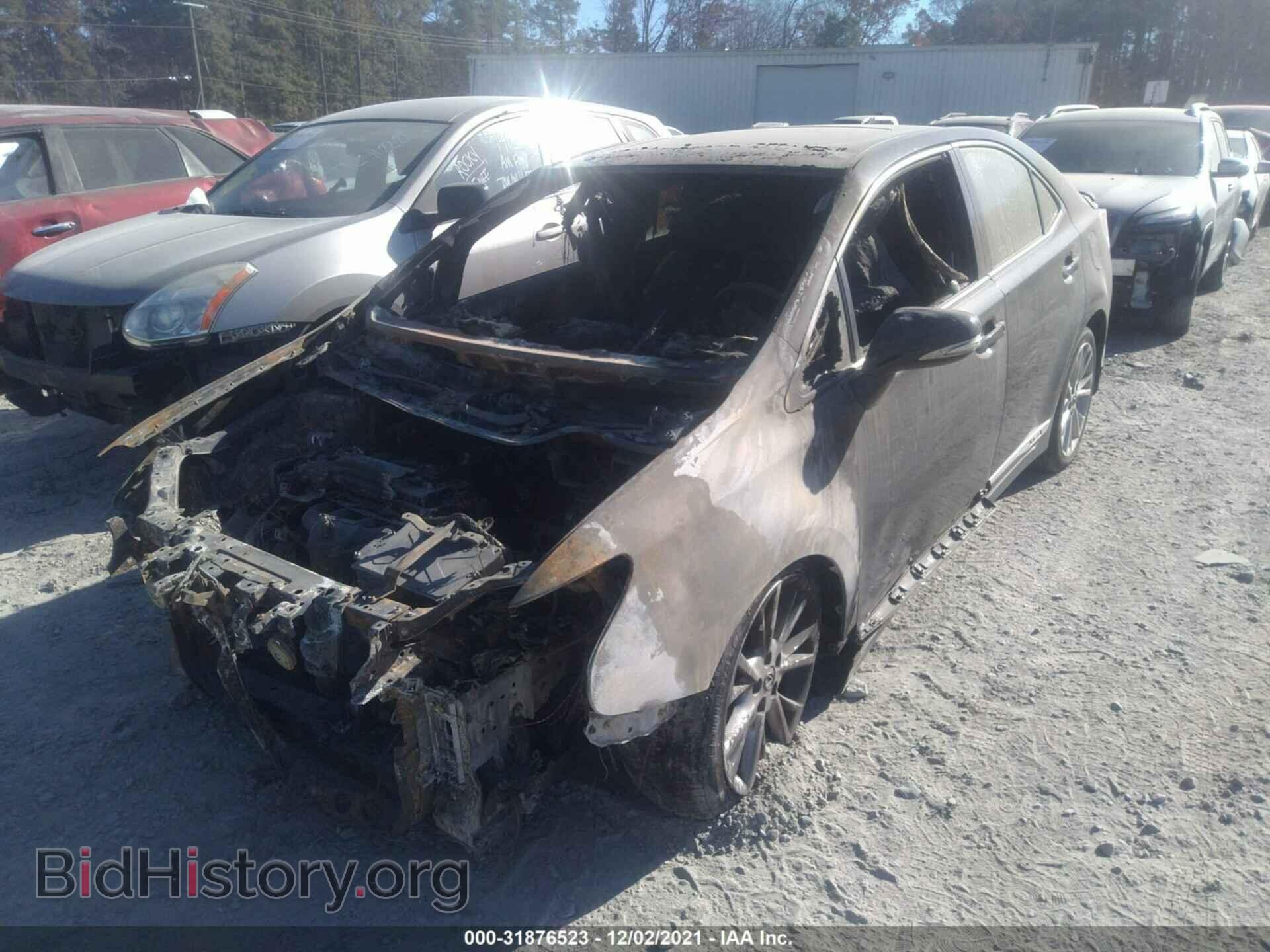 2010 LEXUS HS 250H - VIN: JTHBB1BA0A2024902 - Photo 2