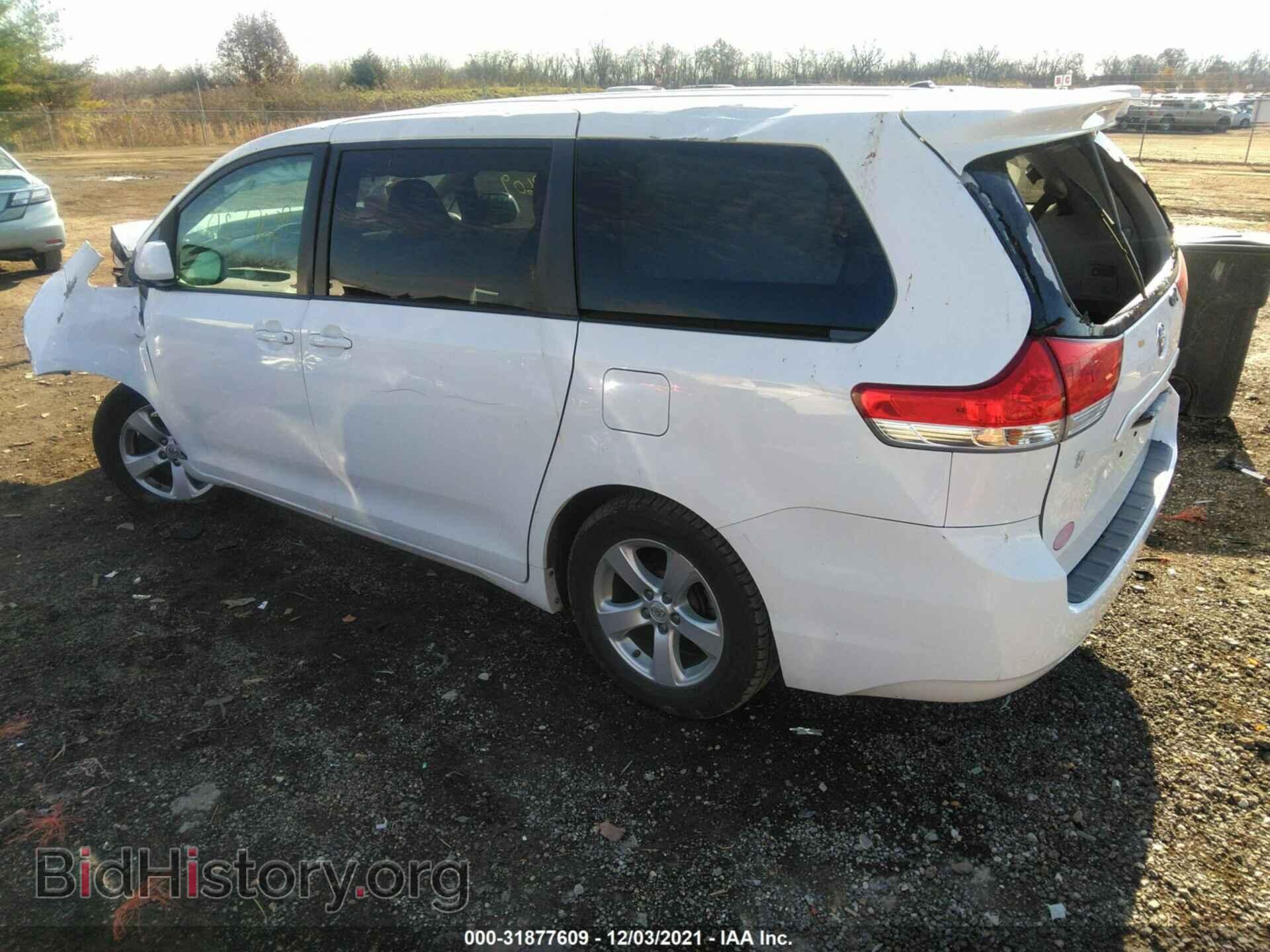 2012 TOYOTA SIENNA - VIN: 5TDKA3DC1CS015586 - Фото 3