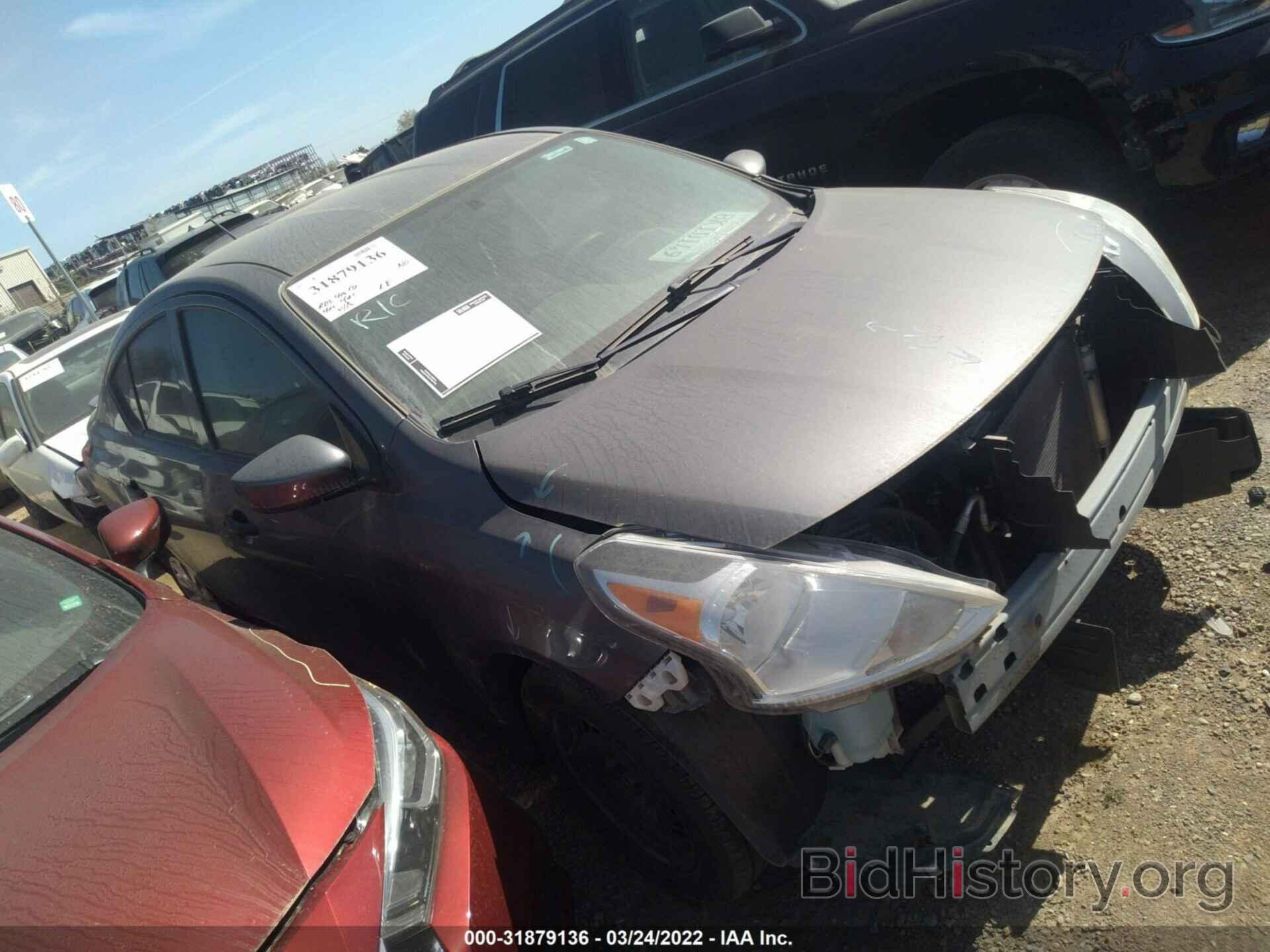 Photo 3N1CN7AP2KL838803 - NISSAN VERSA SEDAN 2019