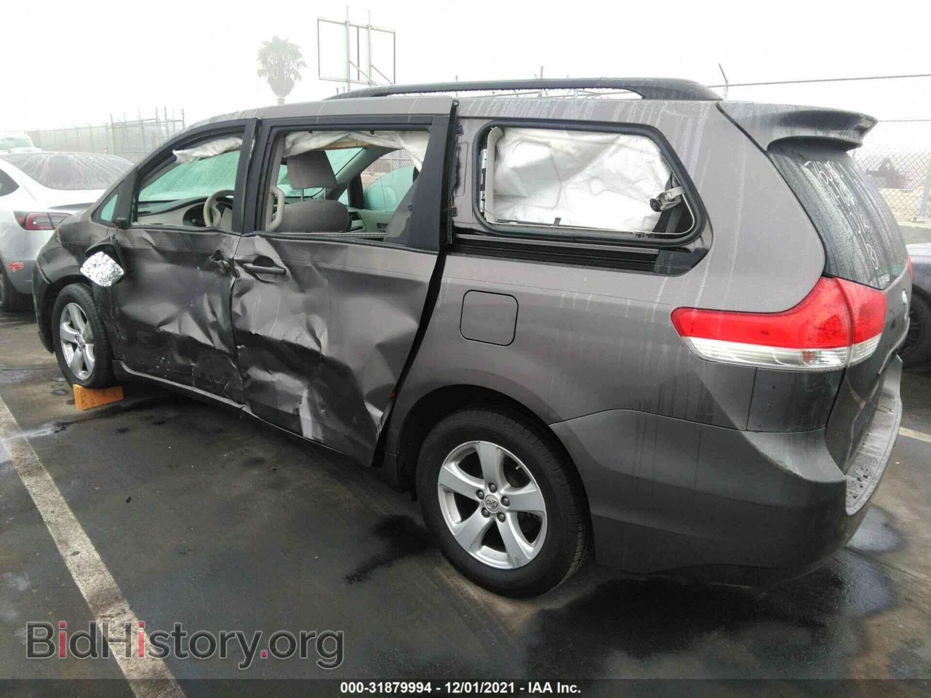 2013 TOYOTA SIENNA - VIN: 5TDKK3DC8DS309033 - Фото 3