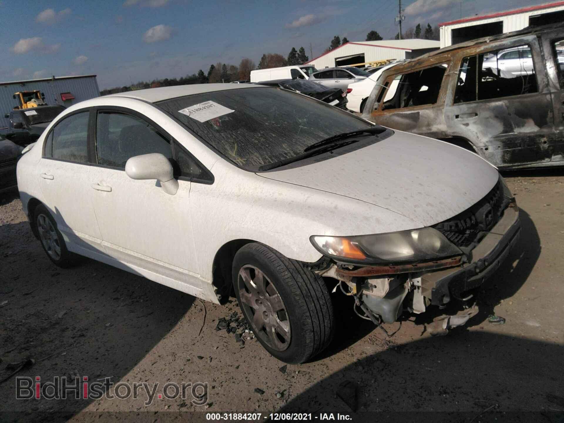 Фотография 19XFA1F51AE016765 - HONDA CIVIC SDN 2010