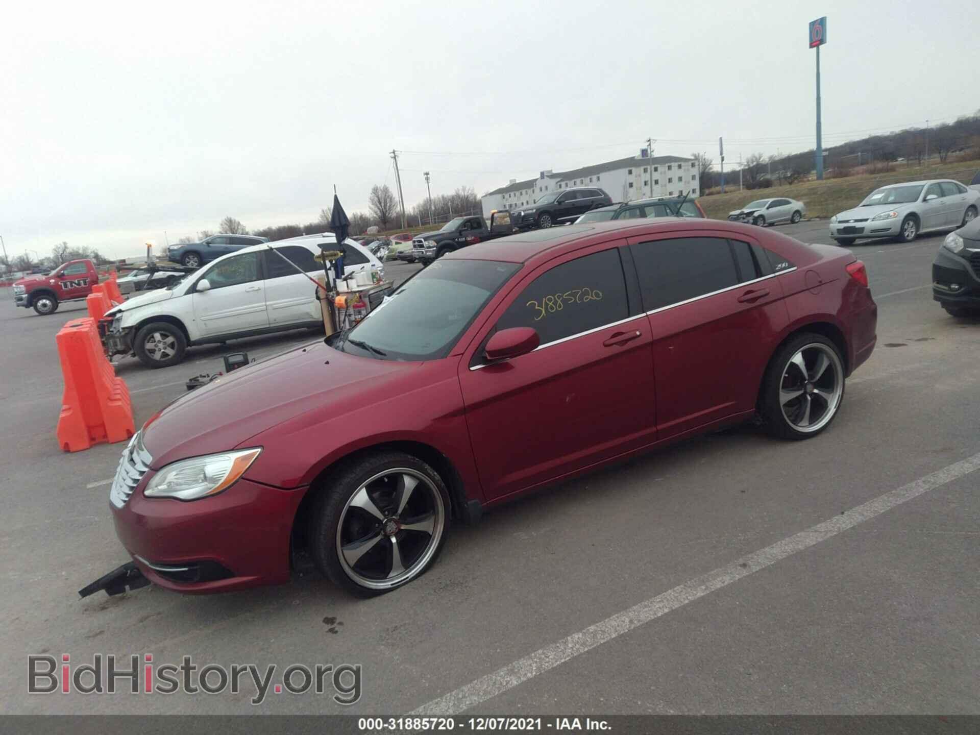 2012 CHRYSLER 200 - VIN: 1C3CCBBBXCN135528 - Photo 2