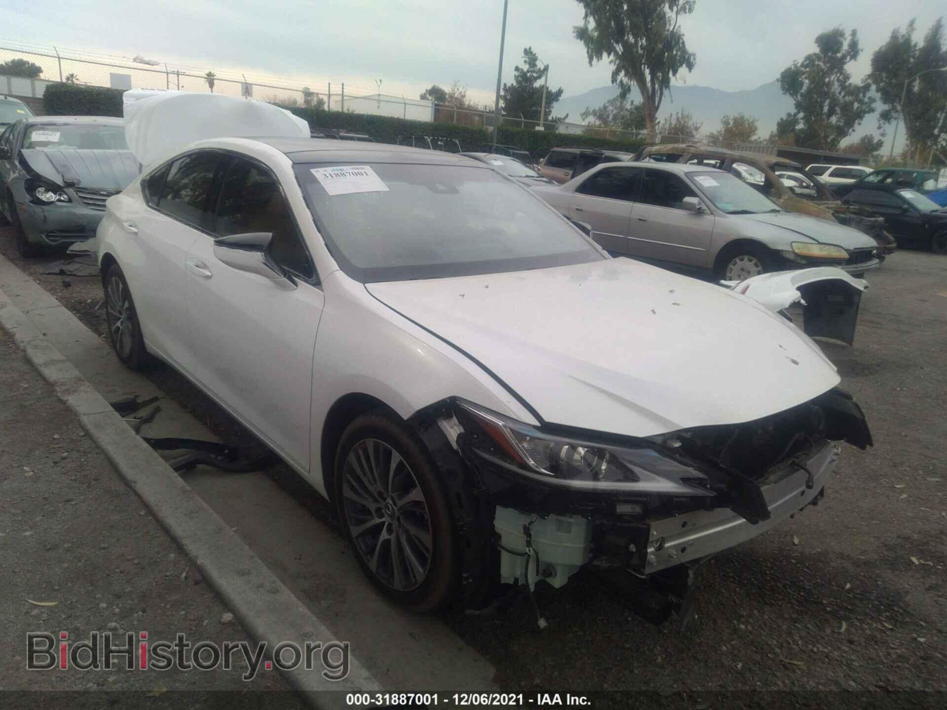 Photo JTHBZ1B1XK2003620 - LEXUS ES 2019