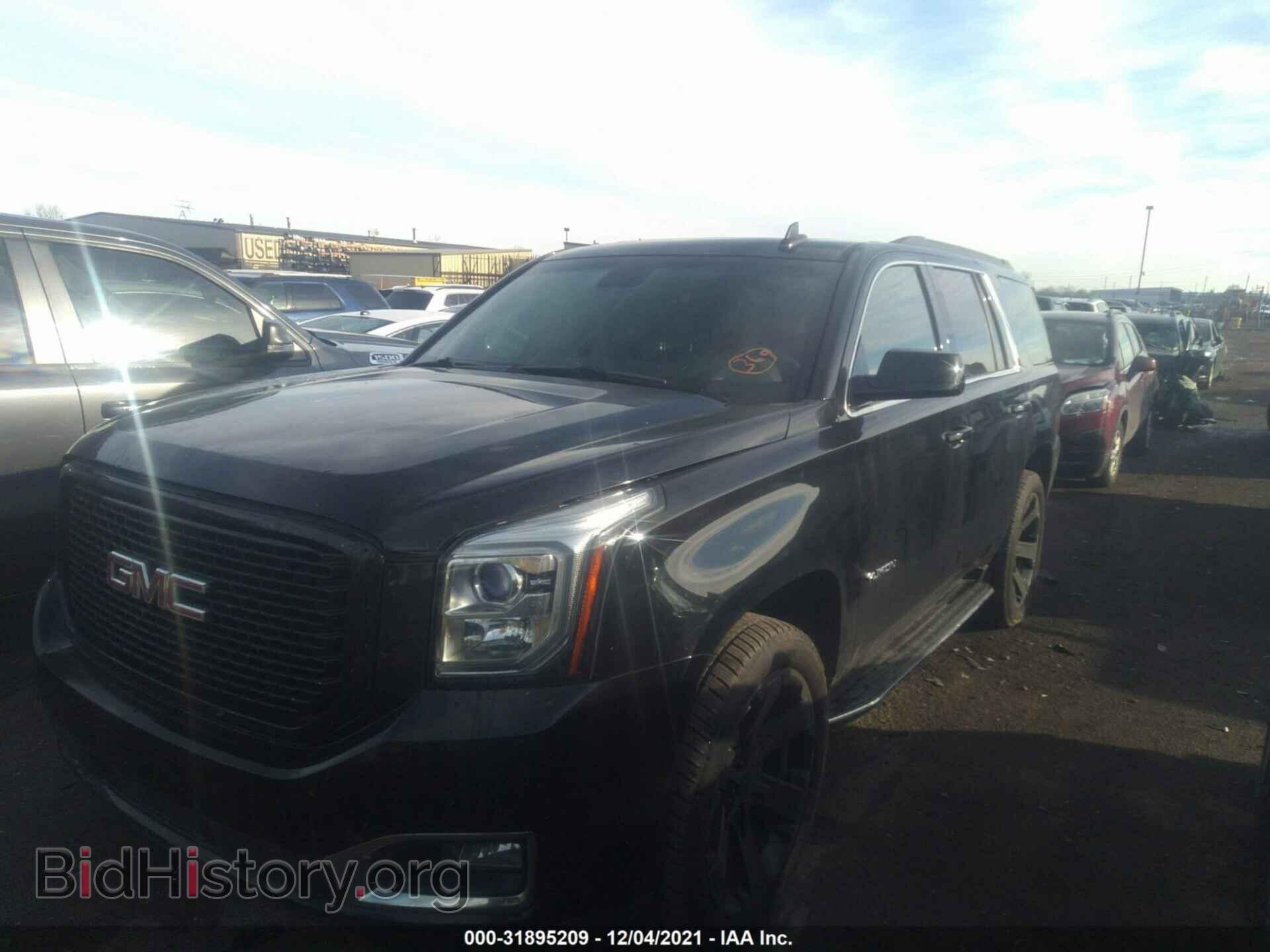 2016 GMC YUKON - VIN: 1GKS2BKC0GR344105 - Photo 2