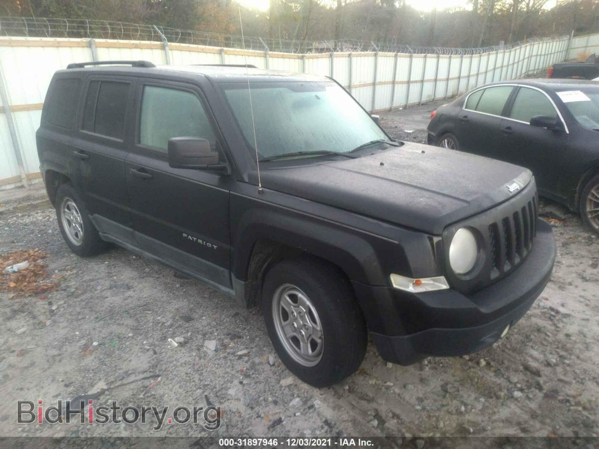 Photo 1J4NT1GA3BD150935 - JEEP PATRIOT 2011
