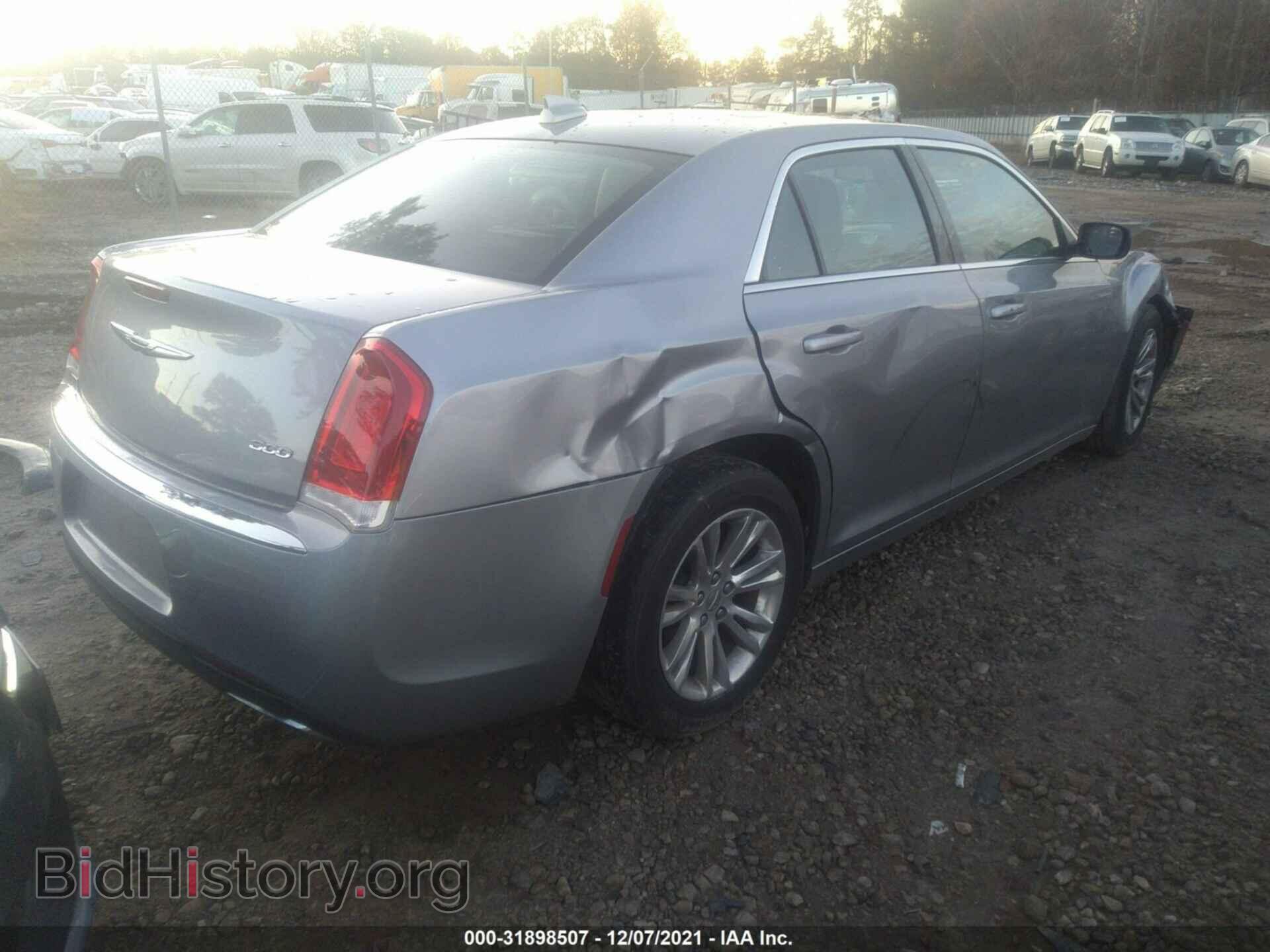 2016 CHRYSLER 300 - VIN: 2C3CCAAG0GH307815 - Фото 4