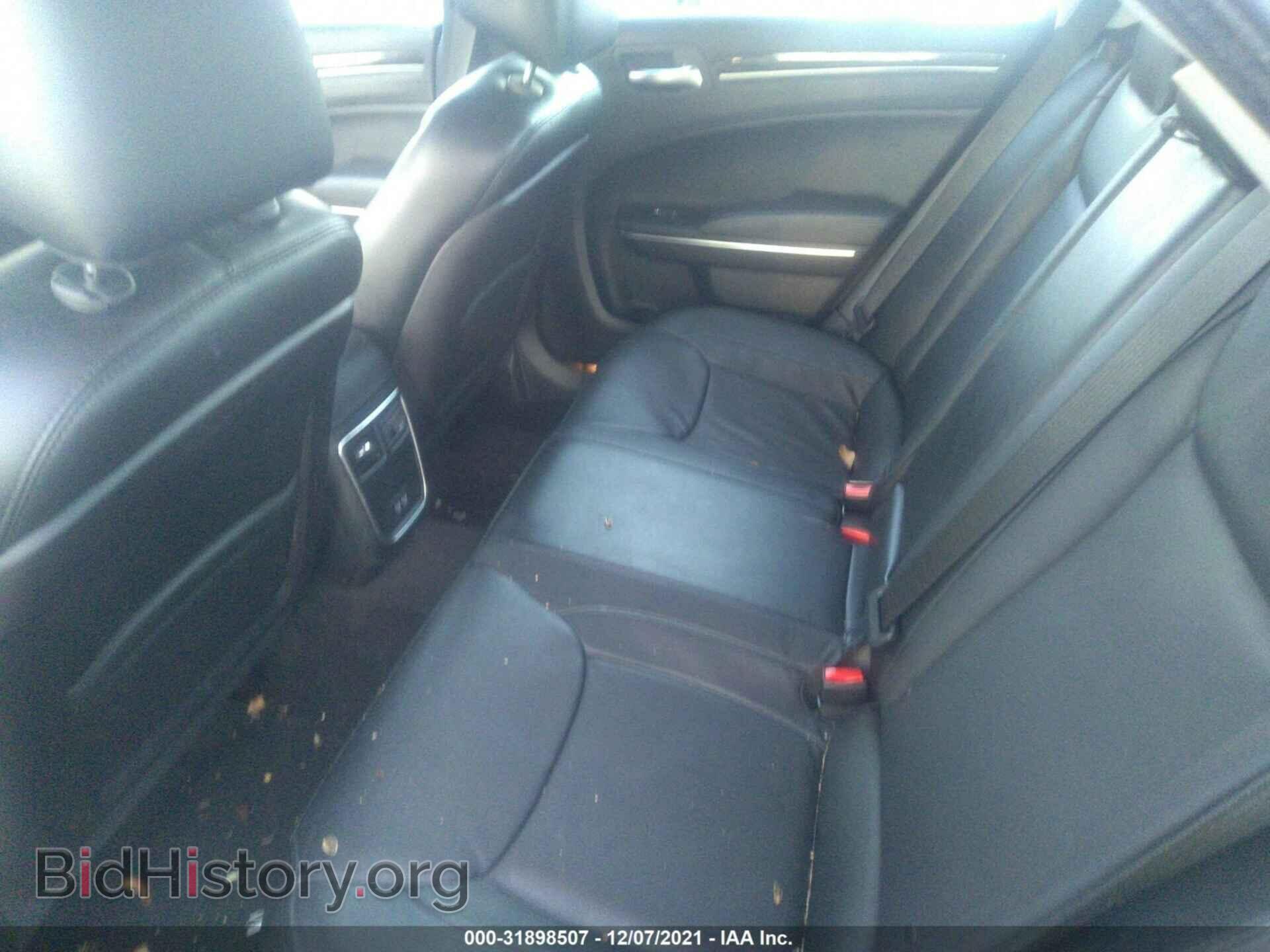 2016 CHRYSLER 300 - VIN: 2C3CCAAG0GH307815 - Фото 8