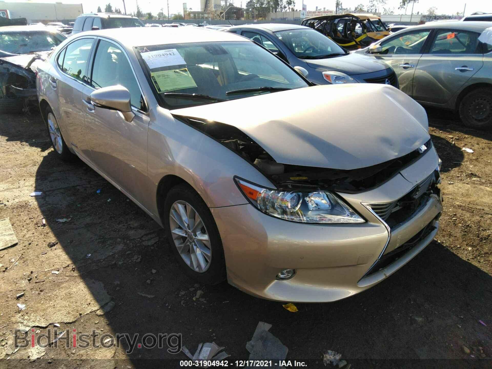 Фотография JTHBW1GG2E2073610 - LEXUS ES 300H 2014