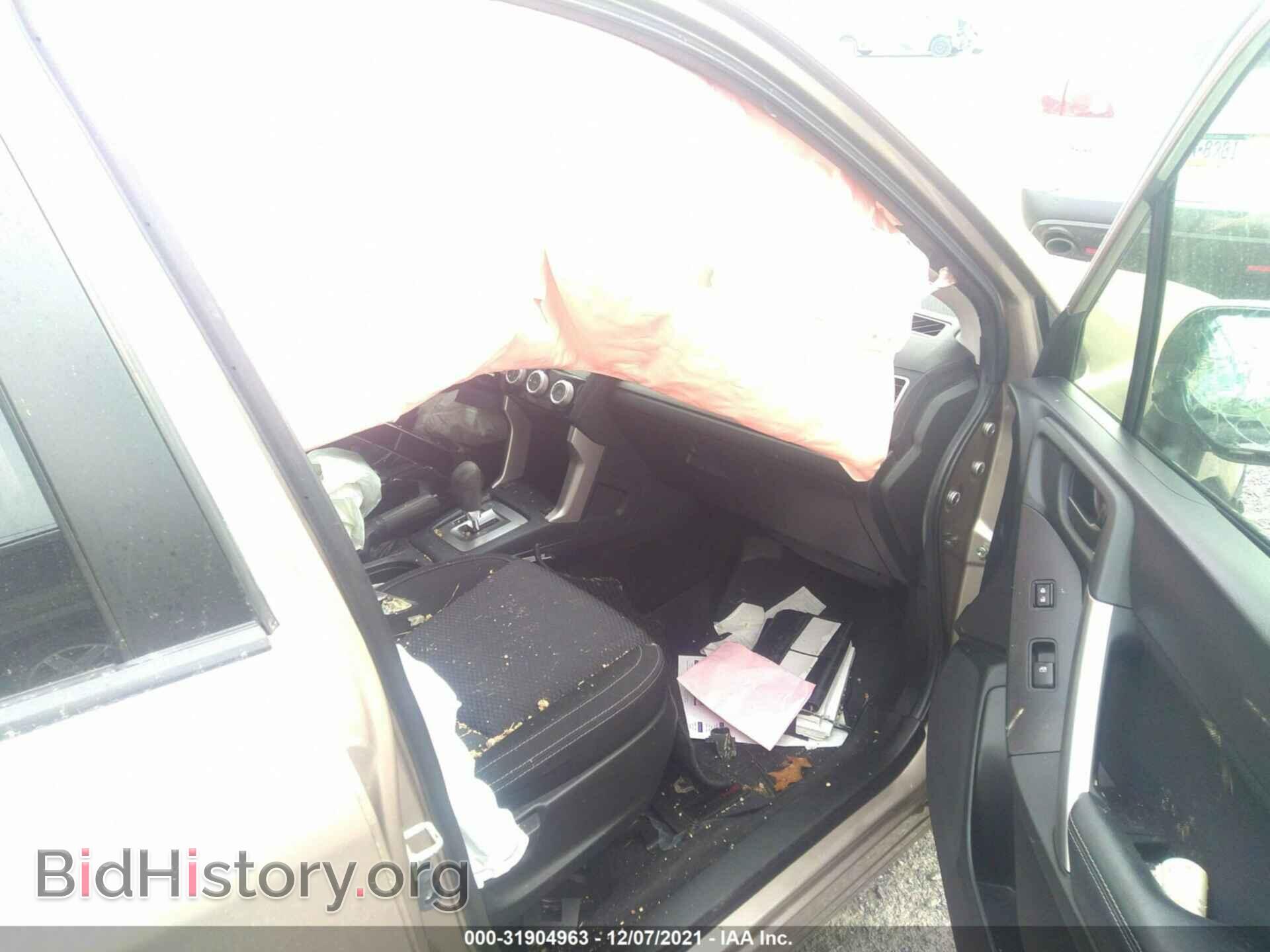 2016 SUBARU FORESTER - VIN: JF2SJADC3GH403936 - Фото 5