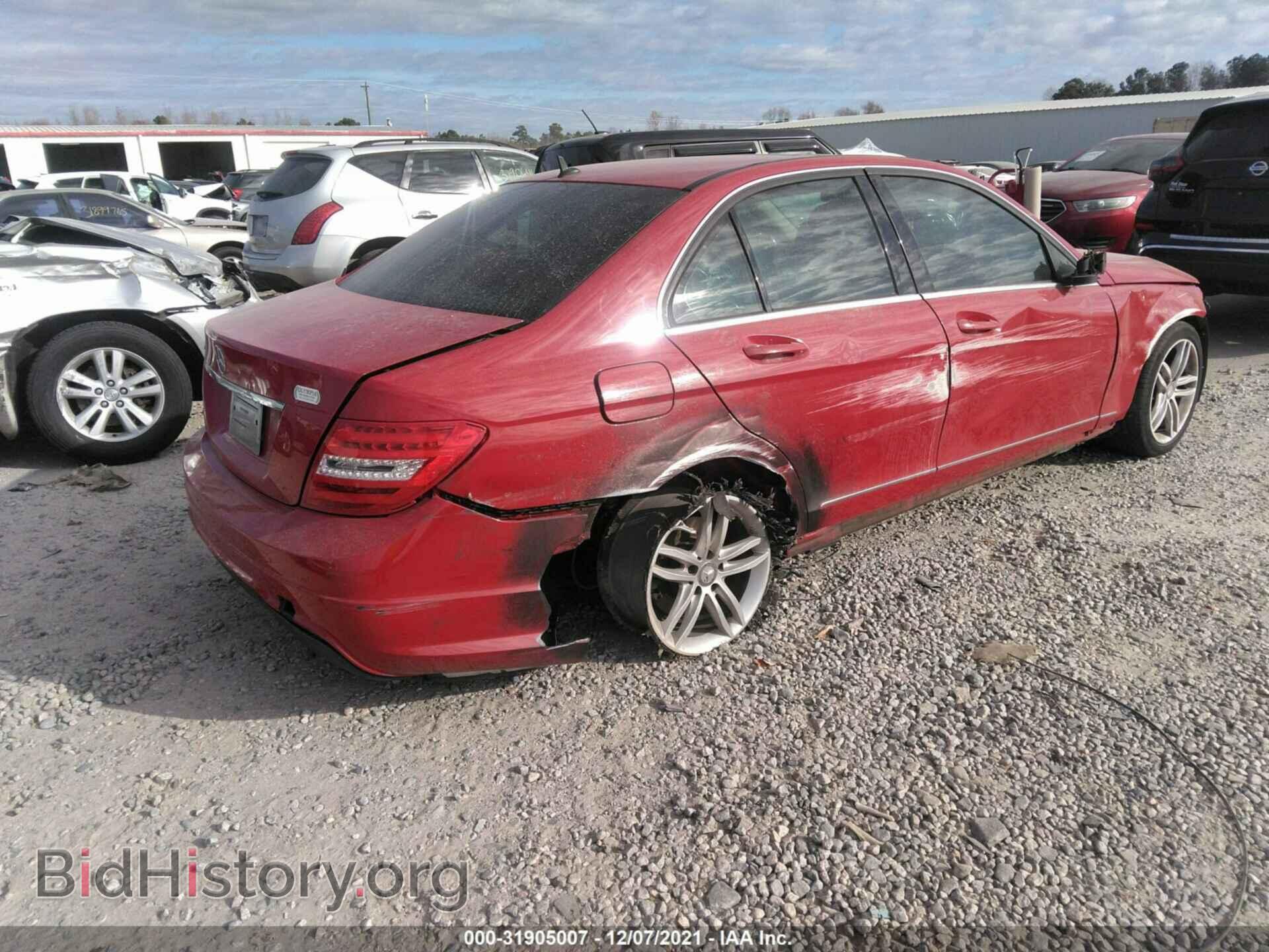 2014 MERCEDES-BENZ C-CLASS - VIN: WDDGF4HB0EA937836 - Фото 4