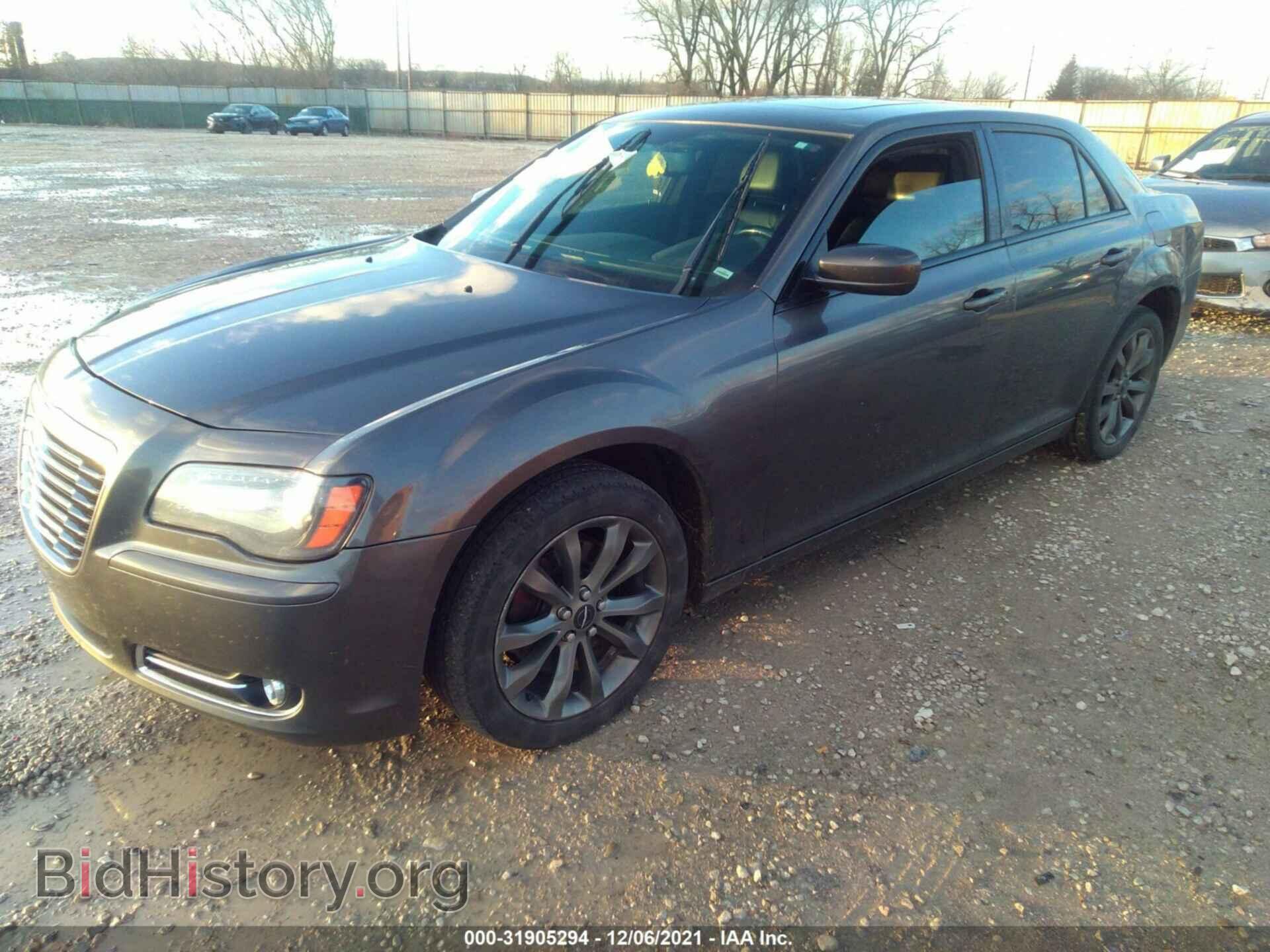 2014 CHRYSLER 300 - VIN: 2C3CCAGG9EH255685 - Фото 2