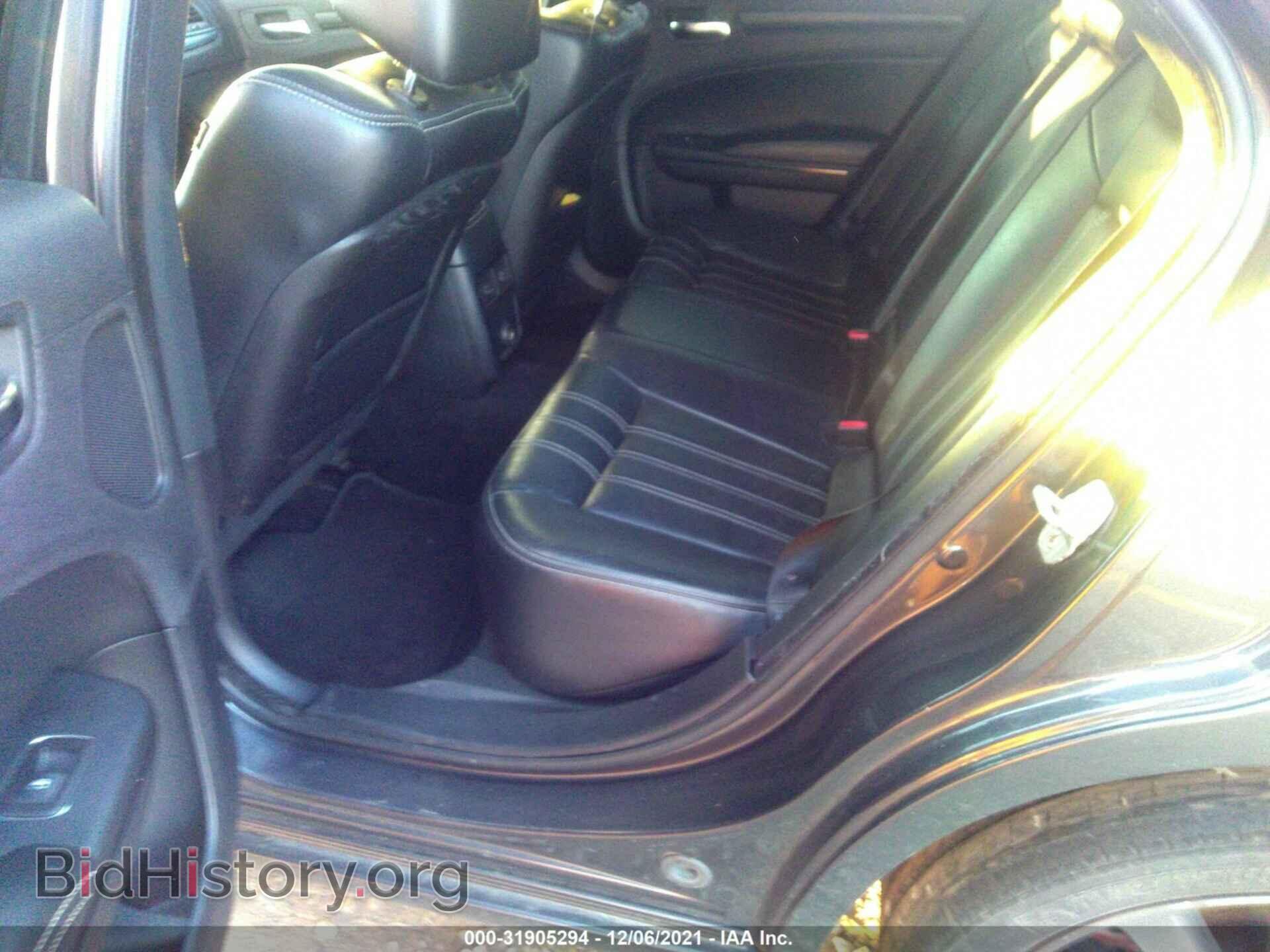 2014 CHRYSLER 300 - VIN: 2C3CCAGG9EH255685 - Фото 8