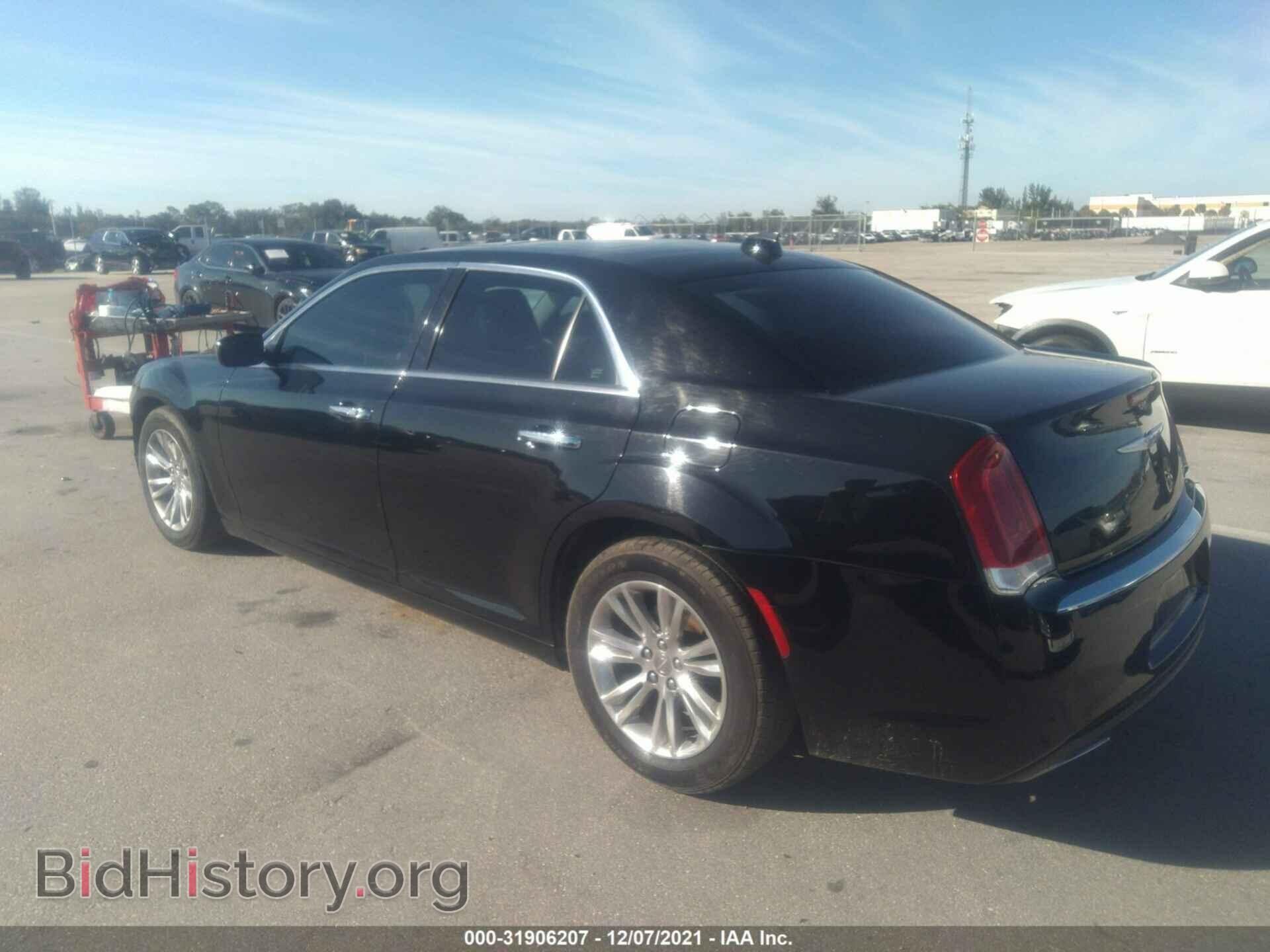 2017 CHRYSLER 300 - VIN: 2C3CCAEG1HH579933 - Фото 3