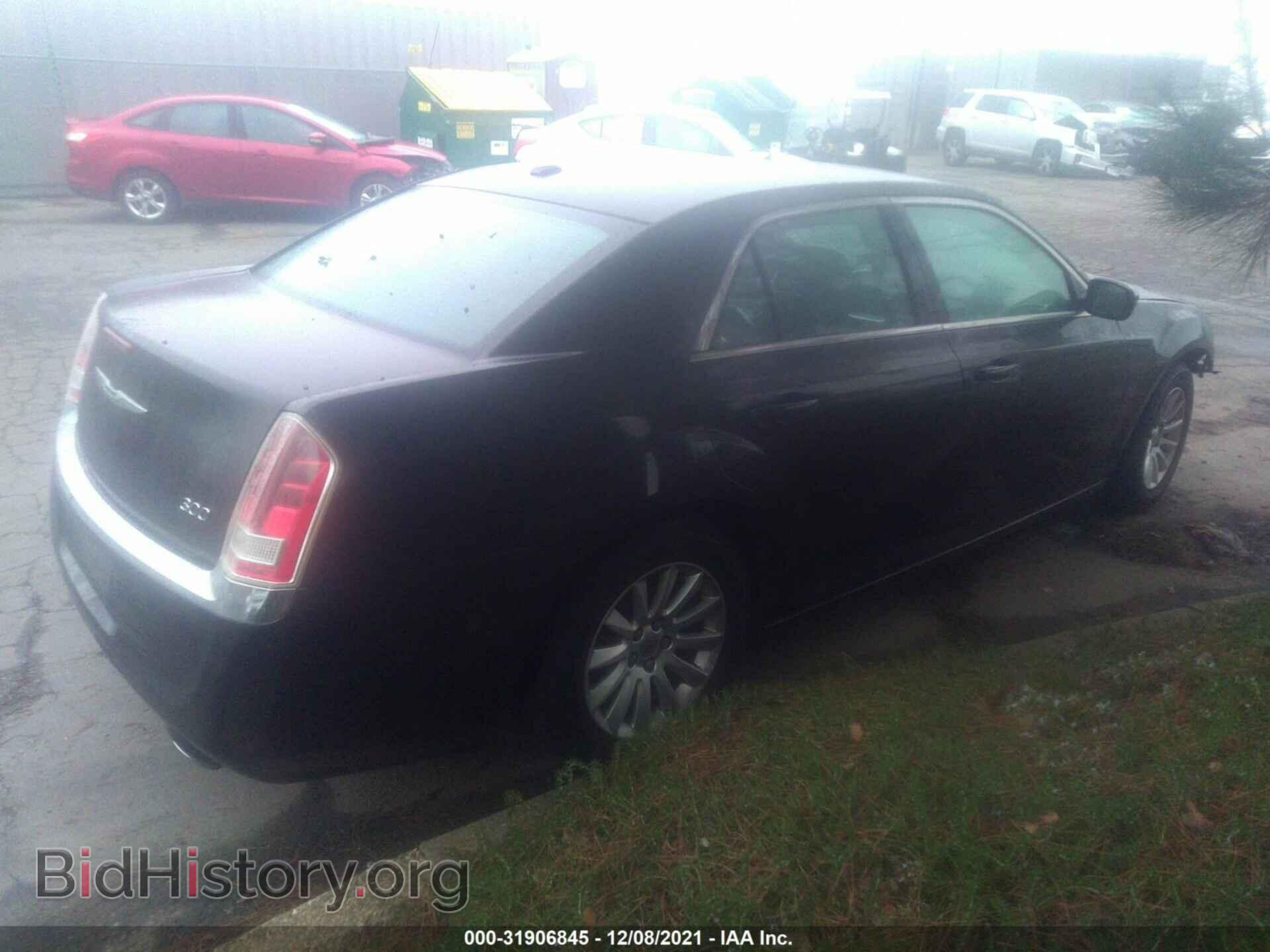 2012 CHRYSLER 300 - VIN: 2C3CCAAG0CH268122 - Фото 4
