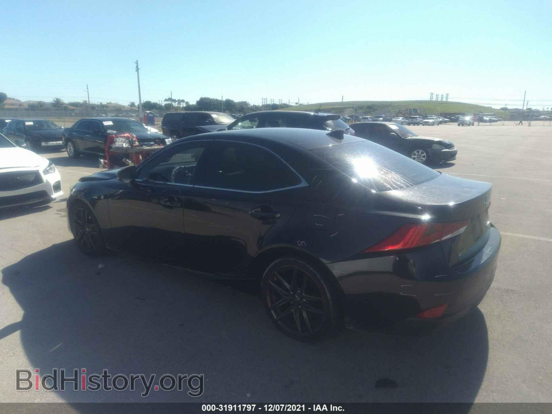 2017 LEXUS IS - VIN: JTHBA1D2XH5050294 - Фото 3