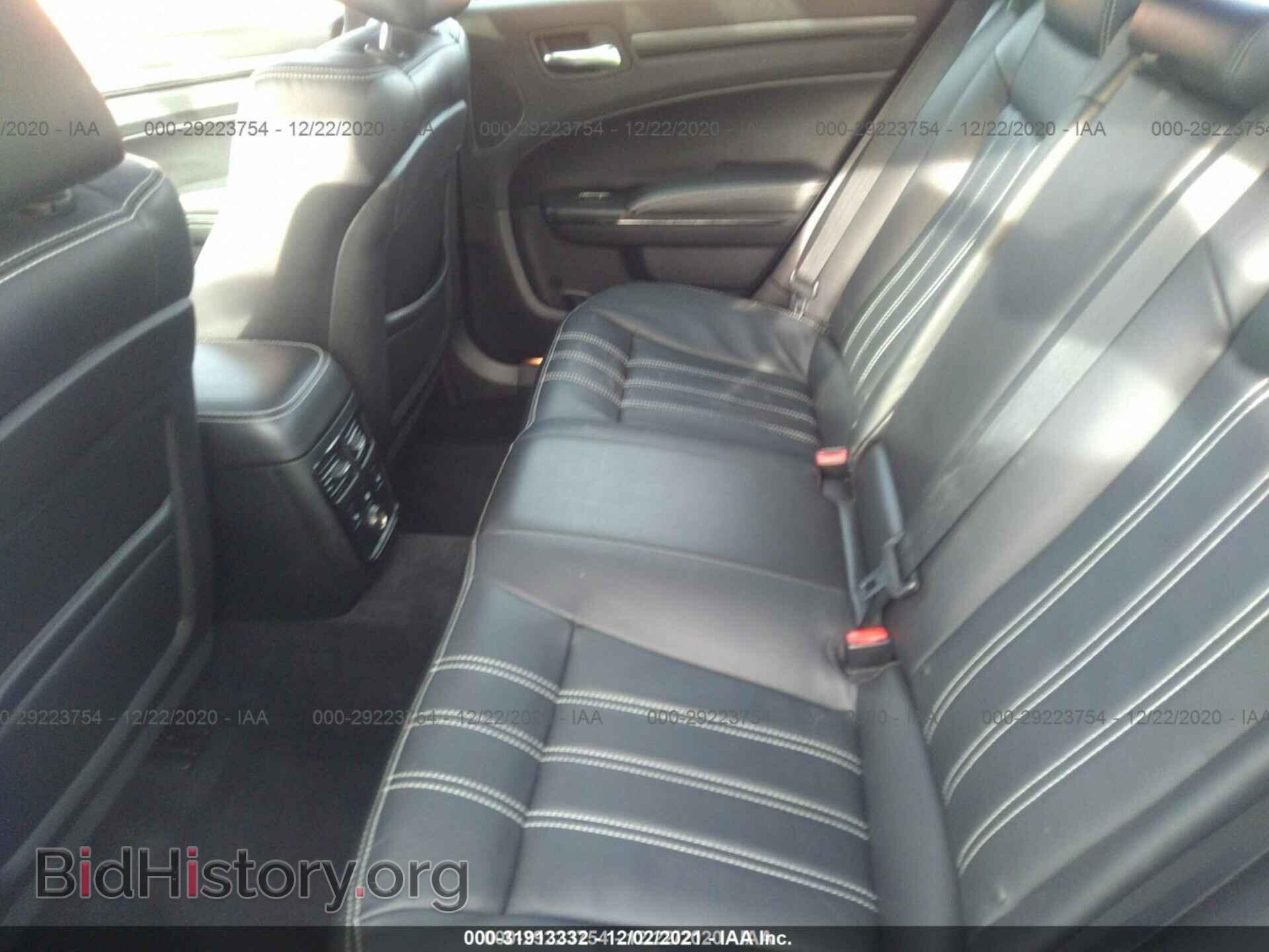 2014 CHRYSLER 300 - VIN: 2C3CCAGG8EH179683 - Фото 8