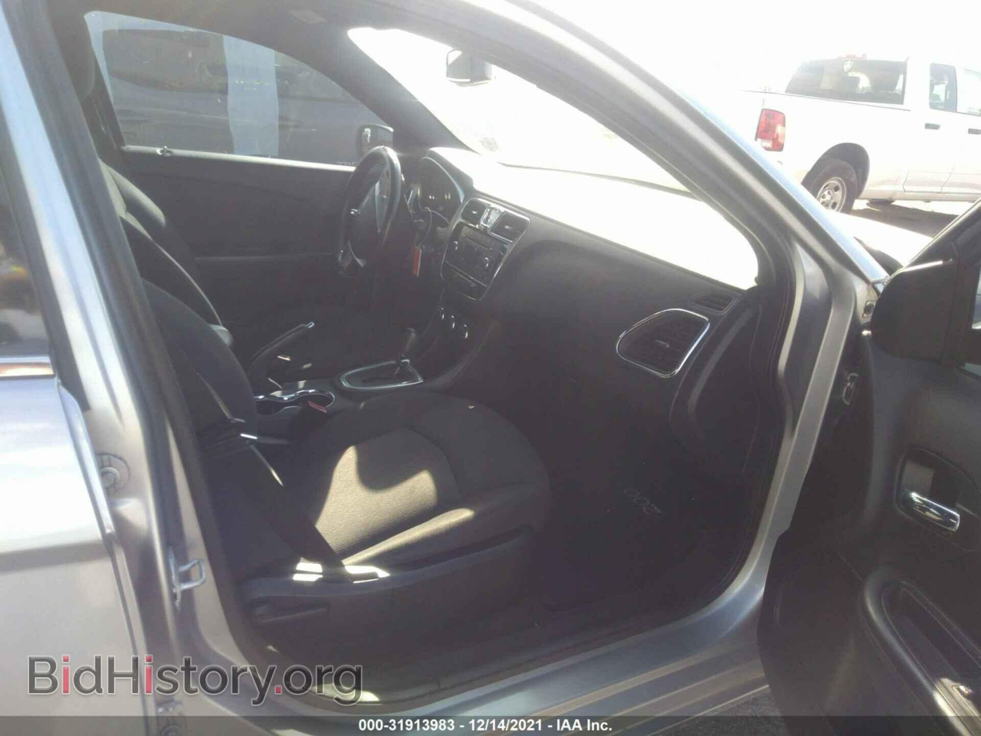 2013 CHRYSLER 200 - VIN: 1C3CCBBB8DN538800 - Фото 5