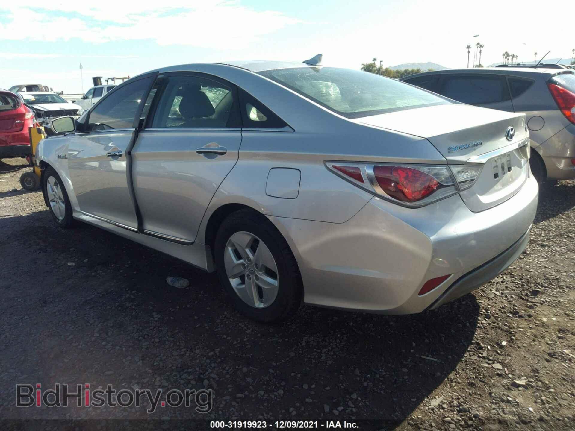 2011 HYUNDAI SONATA - VIN: KMHEC4A4XBA006757 - Фото 3