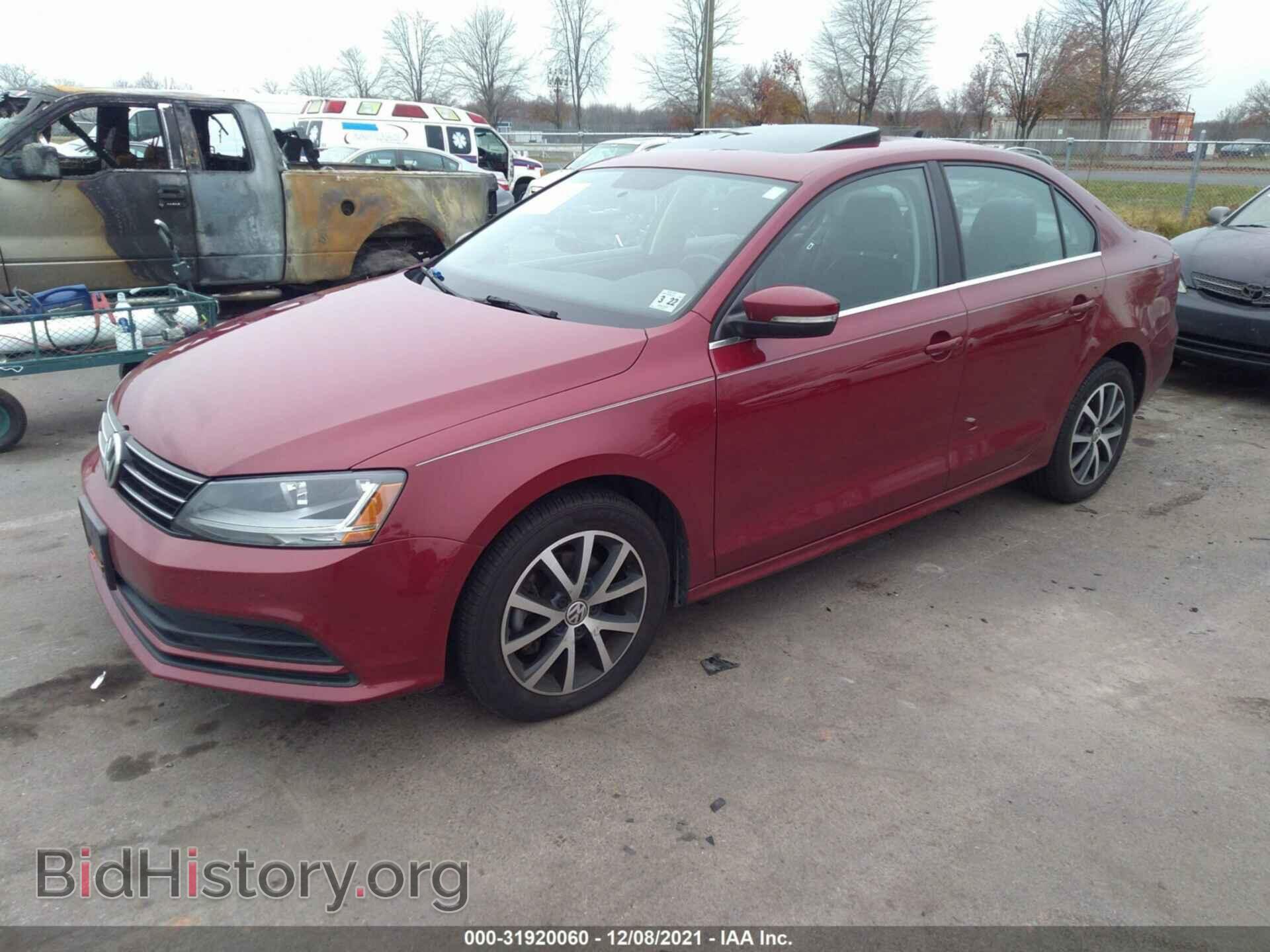 2017 VOLKSWAGEN JETTA - VIN: 3VWDB7AJ7HM323673 - Фото 2