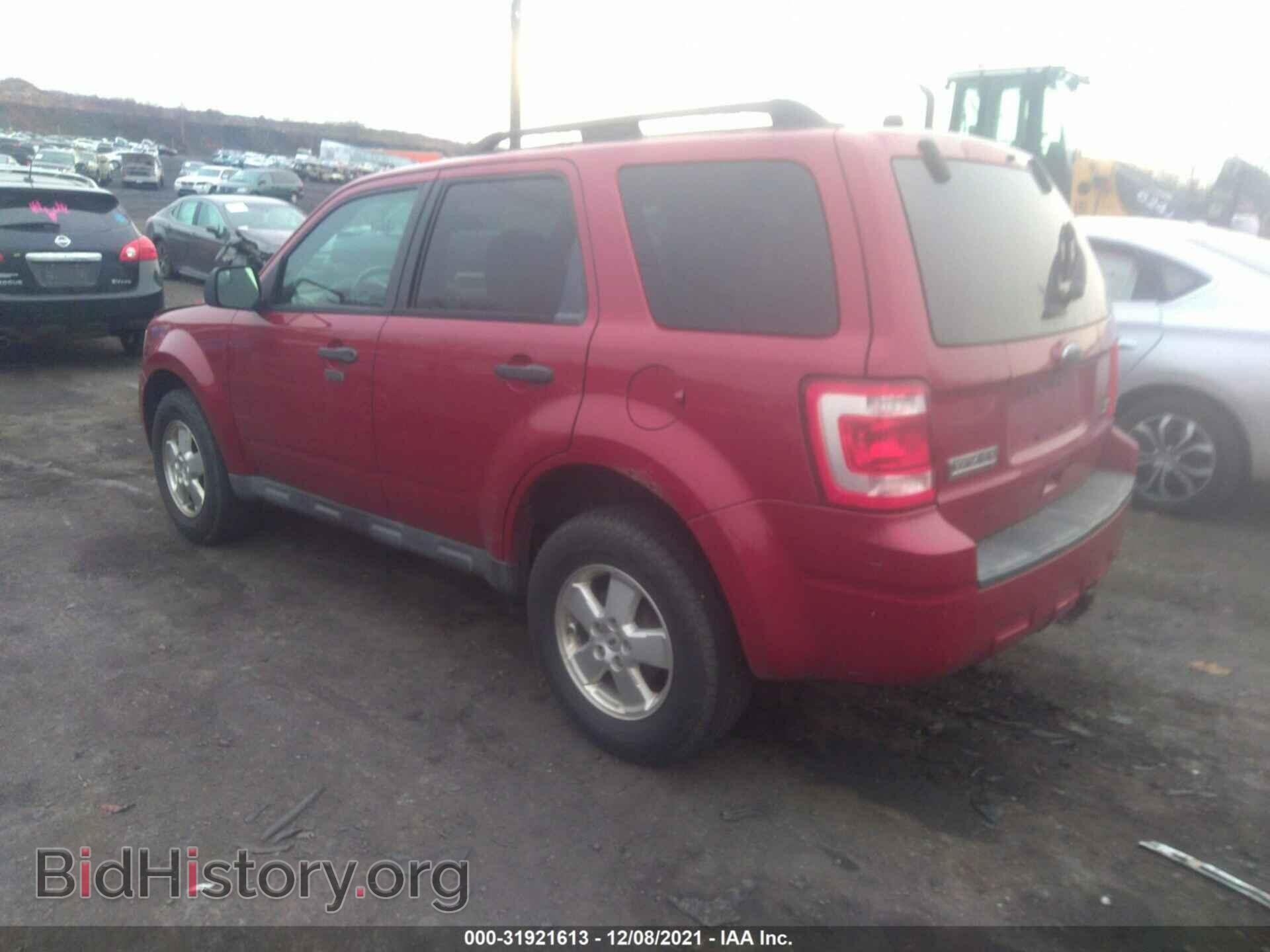 2011 FORD ESCAPE - VIN: 1FMCU9DG7BKC15861 - Фото 3