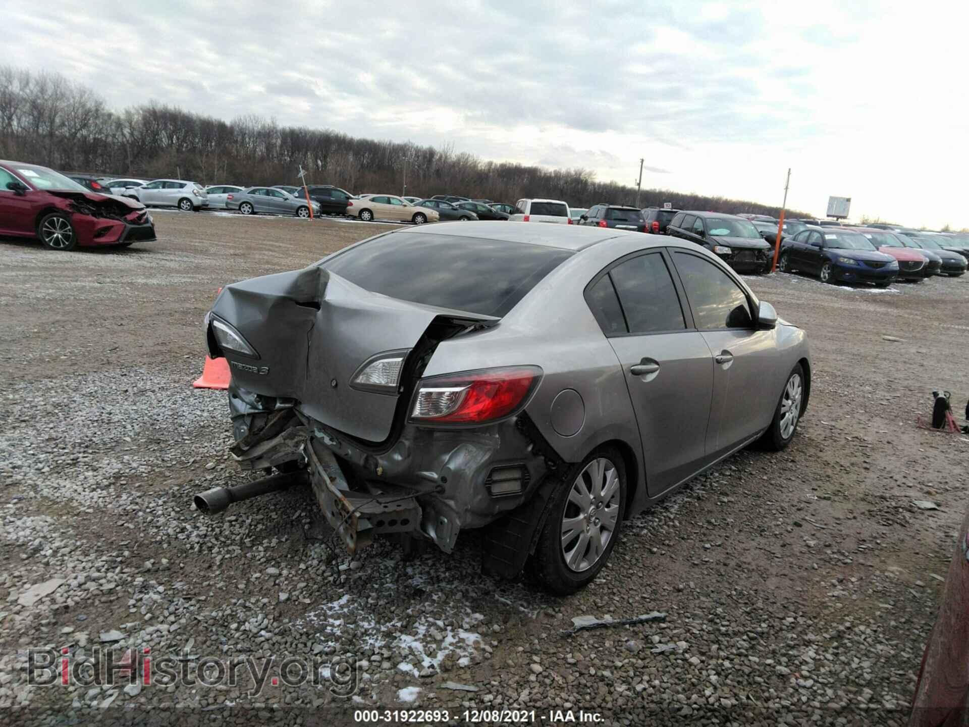 2013 MAZDA MAZDA3 - VIN: JM1BL1TF8D1763261 - Фото 4
