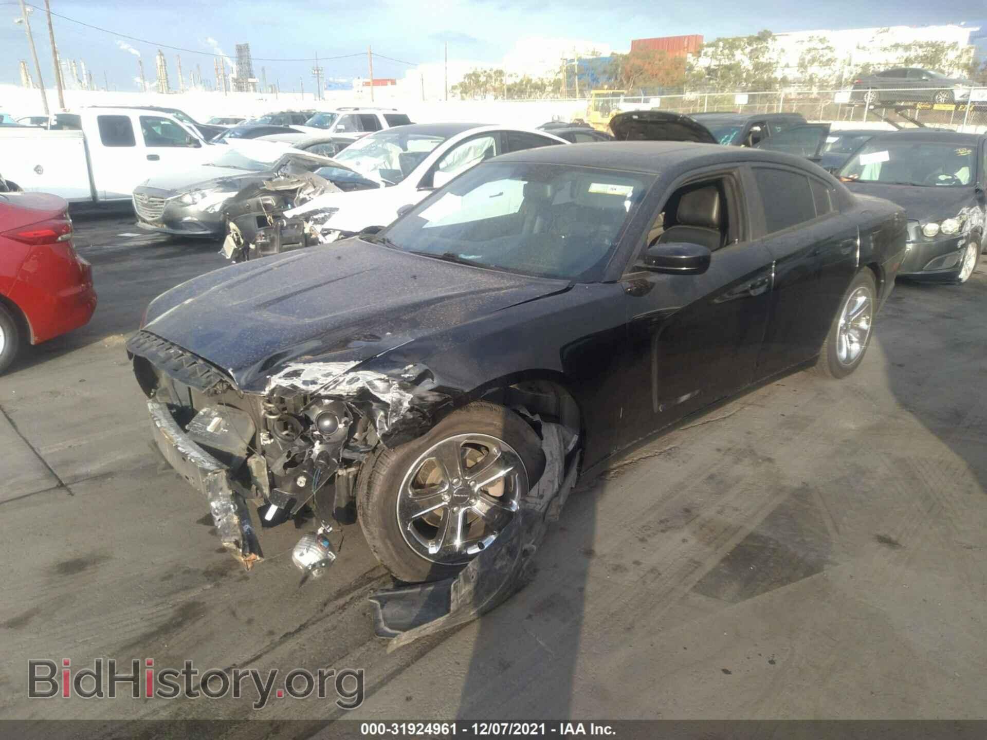 2011 DODGE CHARGER - VIN: 2B3CL3CGXBH593624 - Фото 2