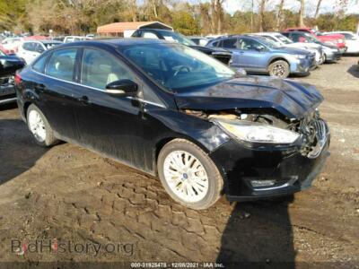 2017 Ford FOCUS Titanium, черный — VIN 1FADP3J26HL264239, IAAI