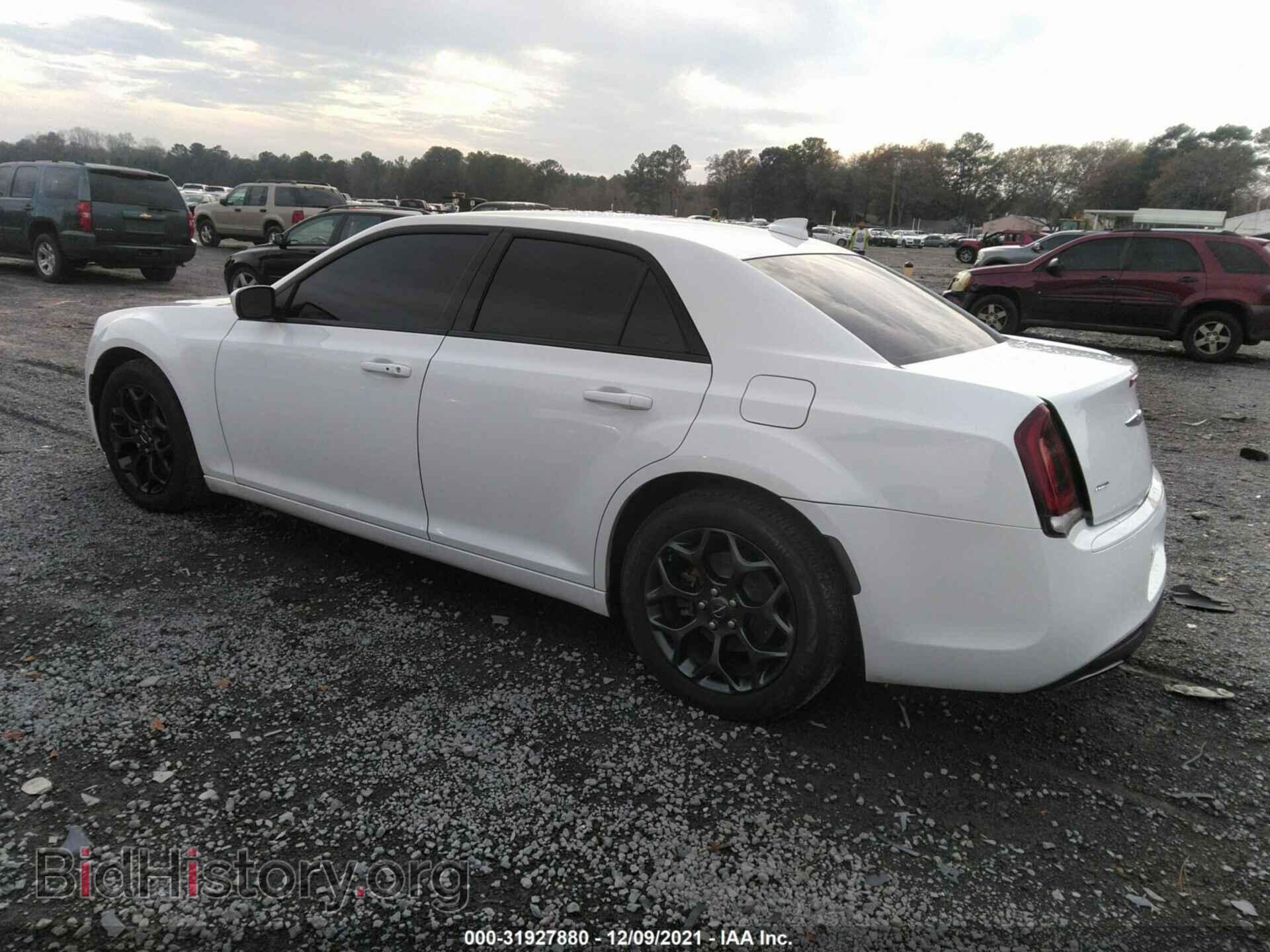 2019 CHRYSLER 300 - VIN: 2C3CCAGG9KH648906 - Фото 3
