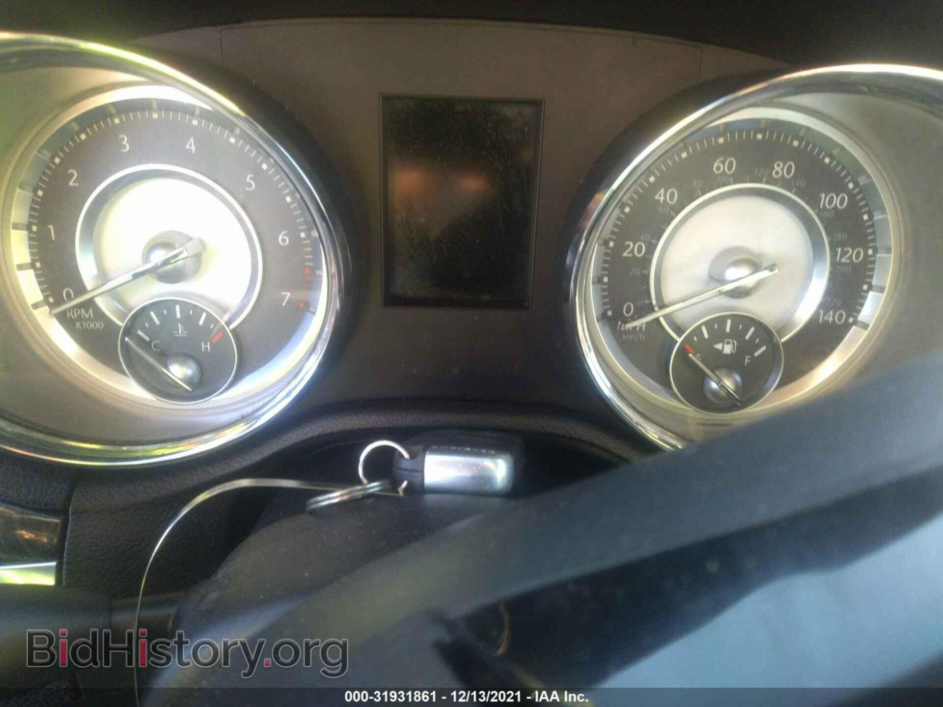 2013 CHRYSLER 300 - VIN: 2C3CCAAG3DH731940 - Фото 11