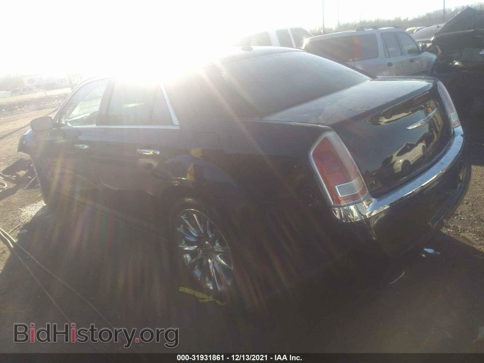 2013 CHRYSLER 300 - VIN: 2C3CCAAG3DH731940 - Фото 3