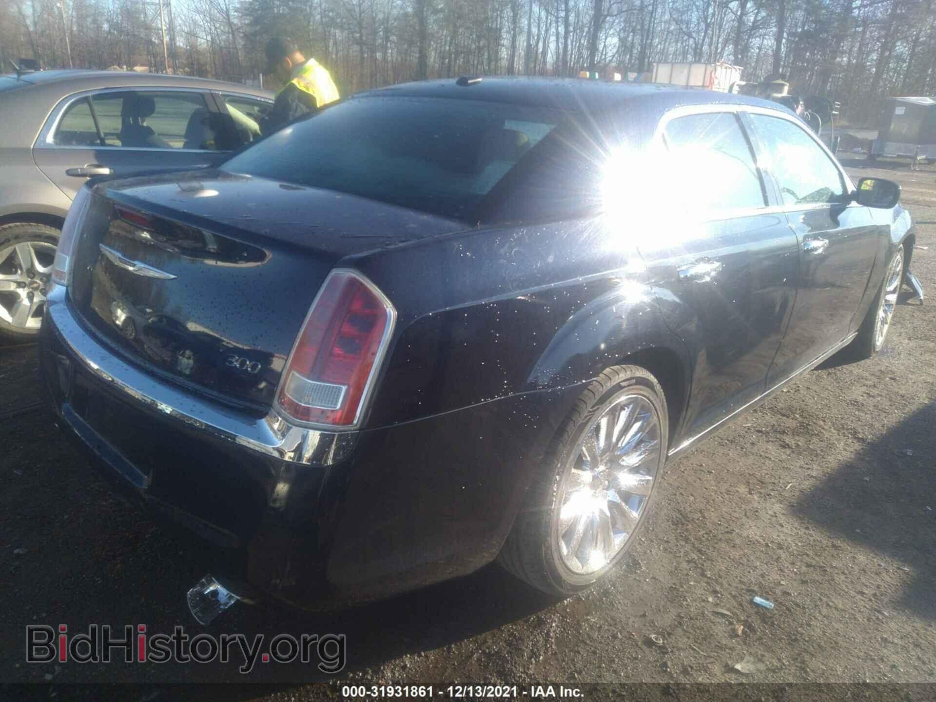 2013 CHRYSLER 300 - VIN: 2C3CCAAG3DH731940 - Фото 4