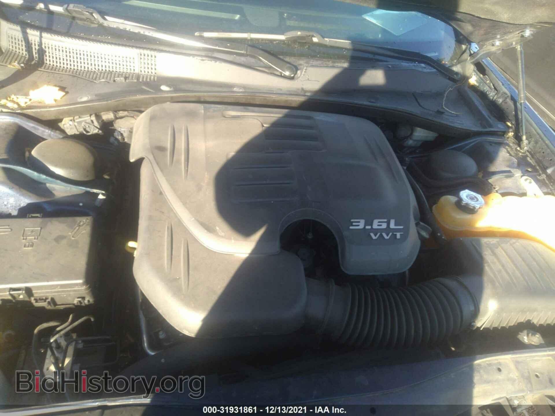 2013 CHRYSLER 300 - VIN: 2C3CCAAG3DH731940 - Фото 10