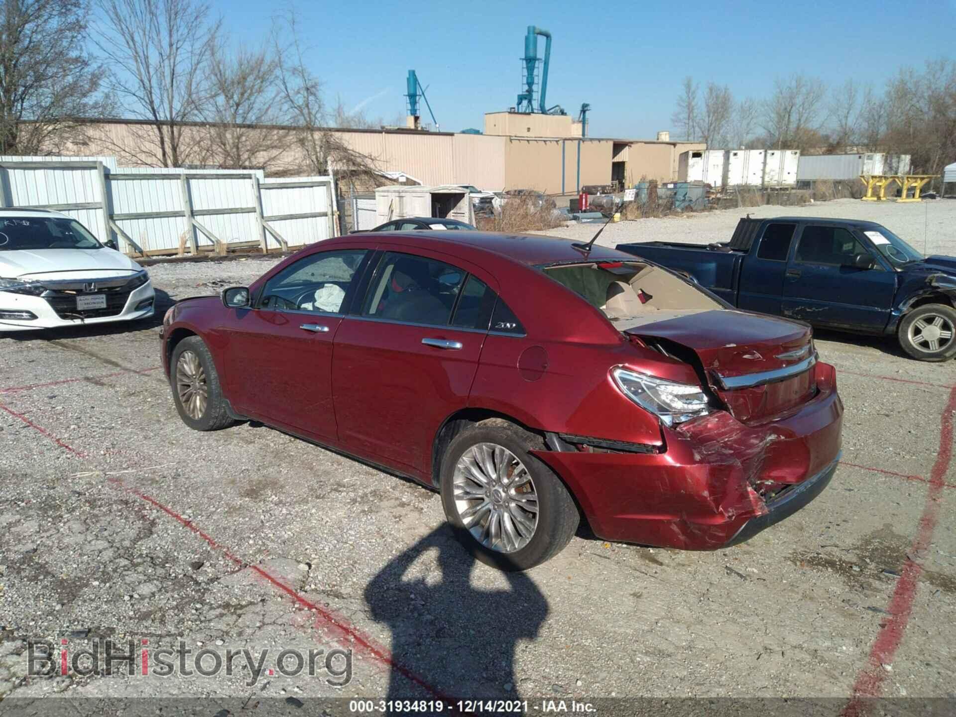 2011 CHRYSLER 200 - VIN: 1C3BC2FG7BN525390 - Фото 3