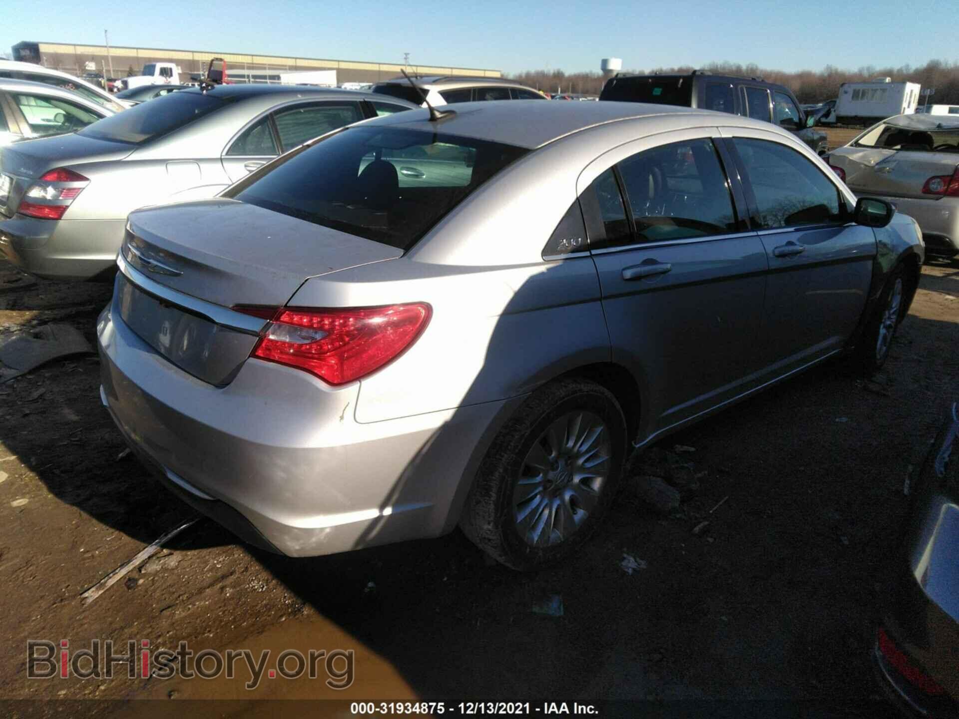 2012 CHRYSLER 200 - VIN: 1C3CCBAB0CN274083 - Photo 4